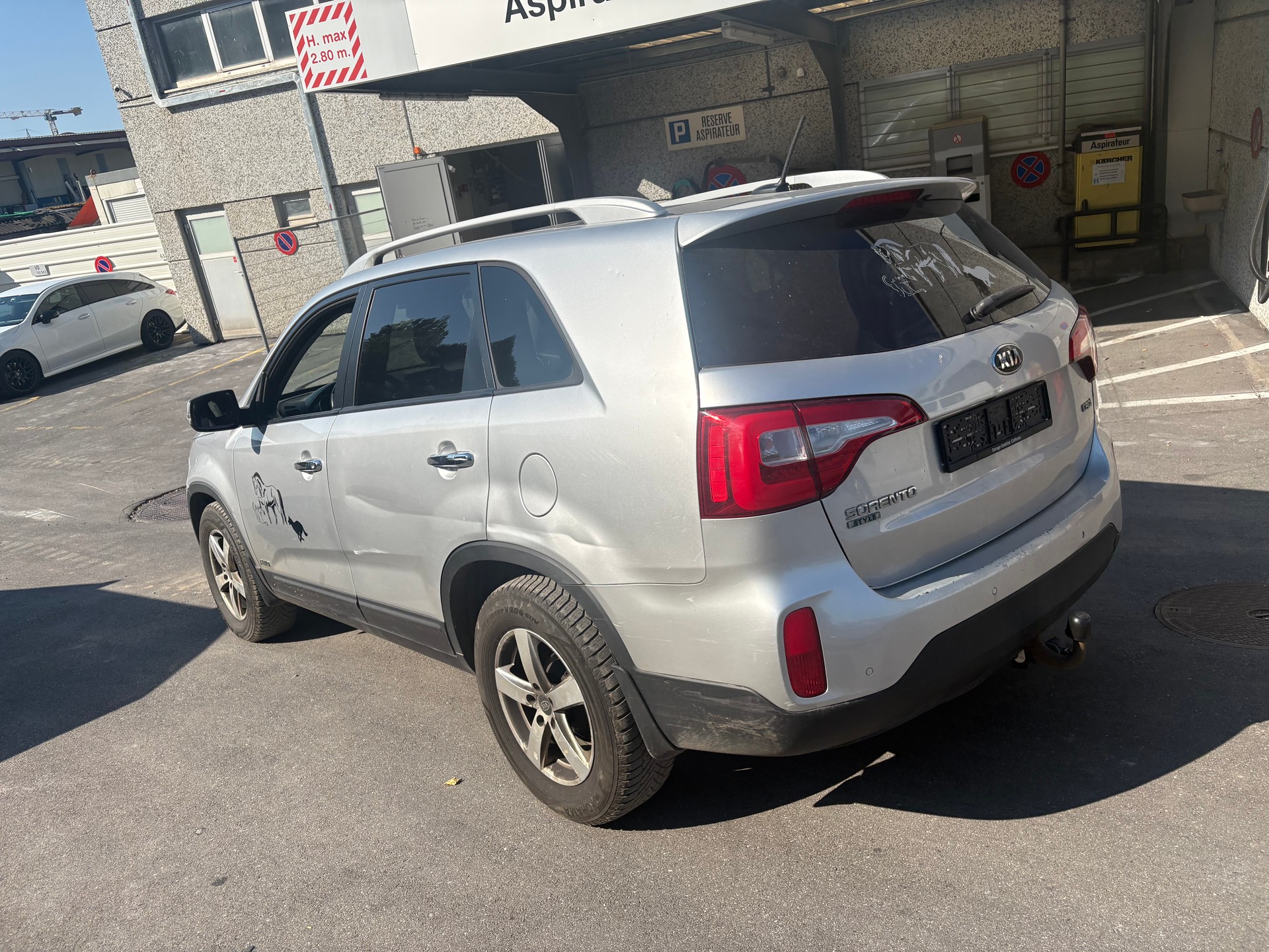 KIA Sorento 2.2 CRDI LX Automatic-image-11