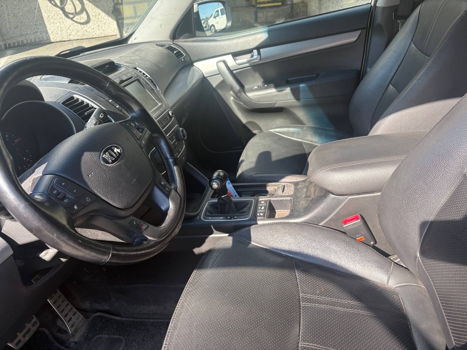 KIA Sorento 2.2 CRDI LX Automatic-image-8