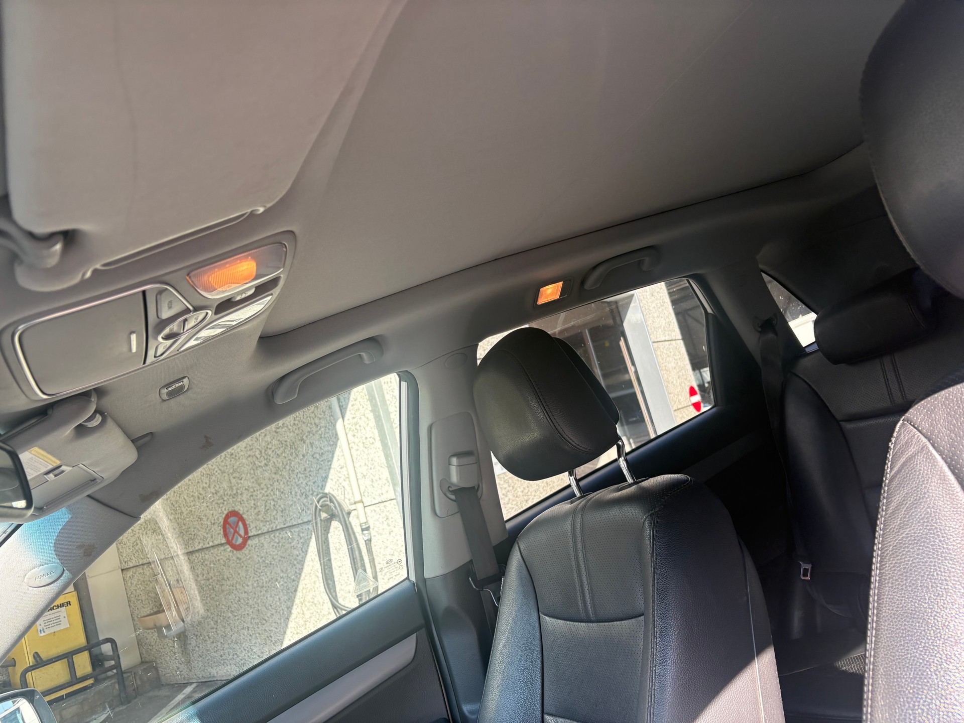 KIA Sorento 2.2 CRDI LX Automatic-image-7