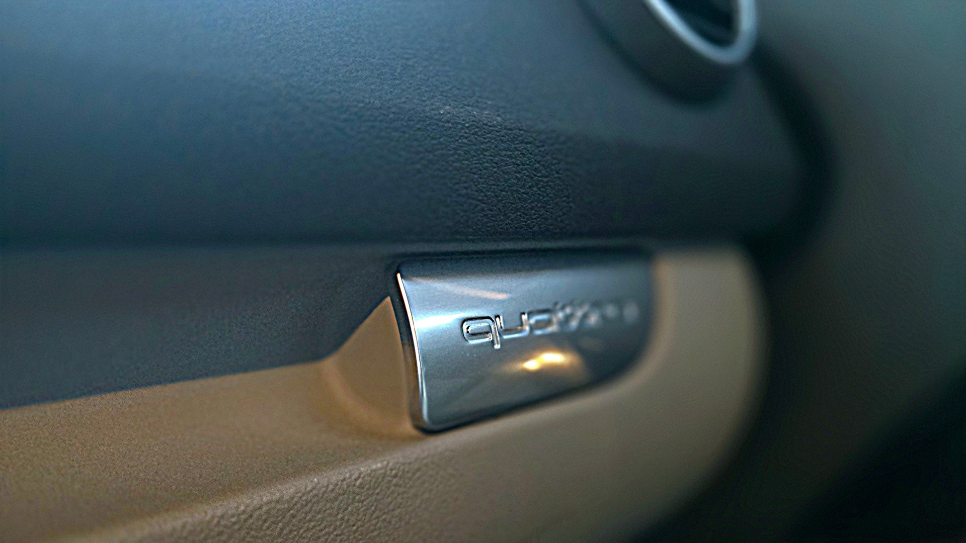 AUDI A3 3.2 Ambition V6 quattro-image-24