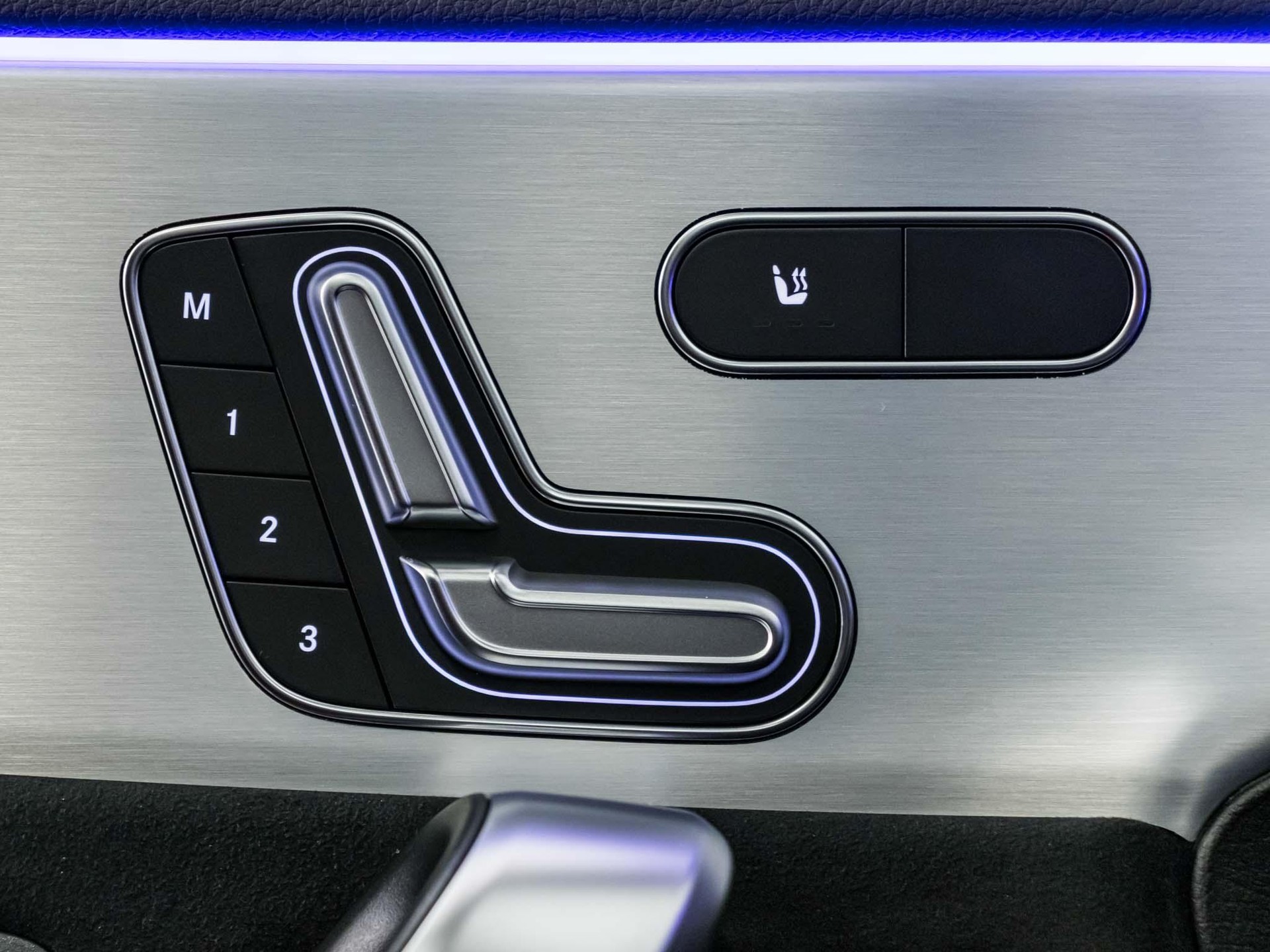 MERCEDES-BENZ CLA 35 AMG 4MATIC Coupé-image-12