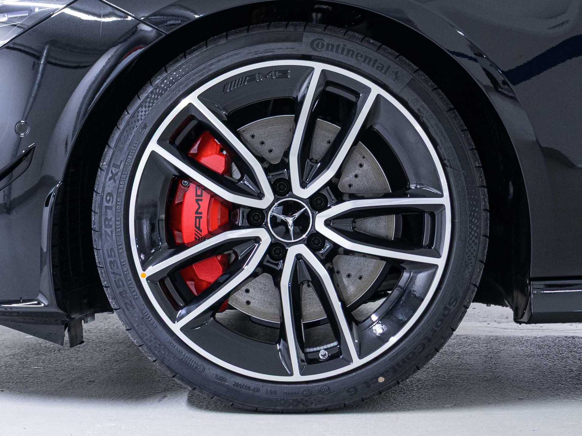 MERCEDES-BENZ CLA 35 AMG 4MATIC Coupé-image-14