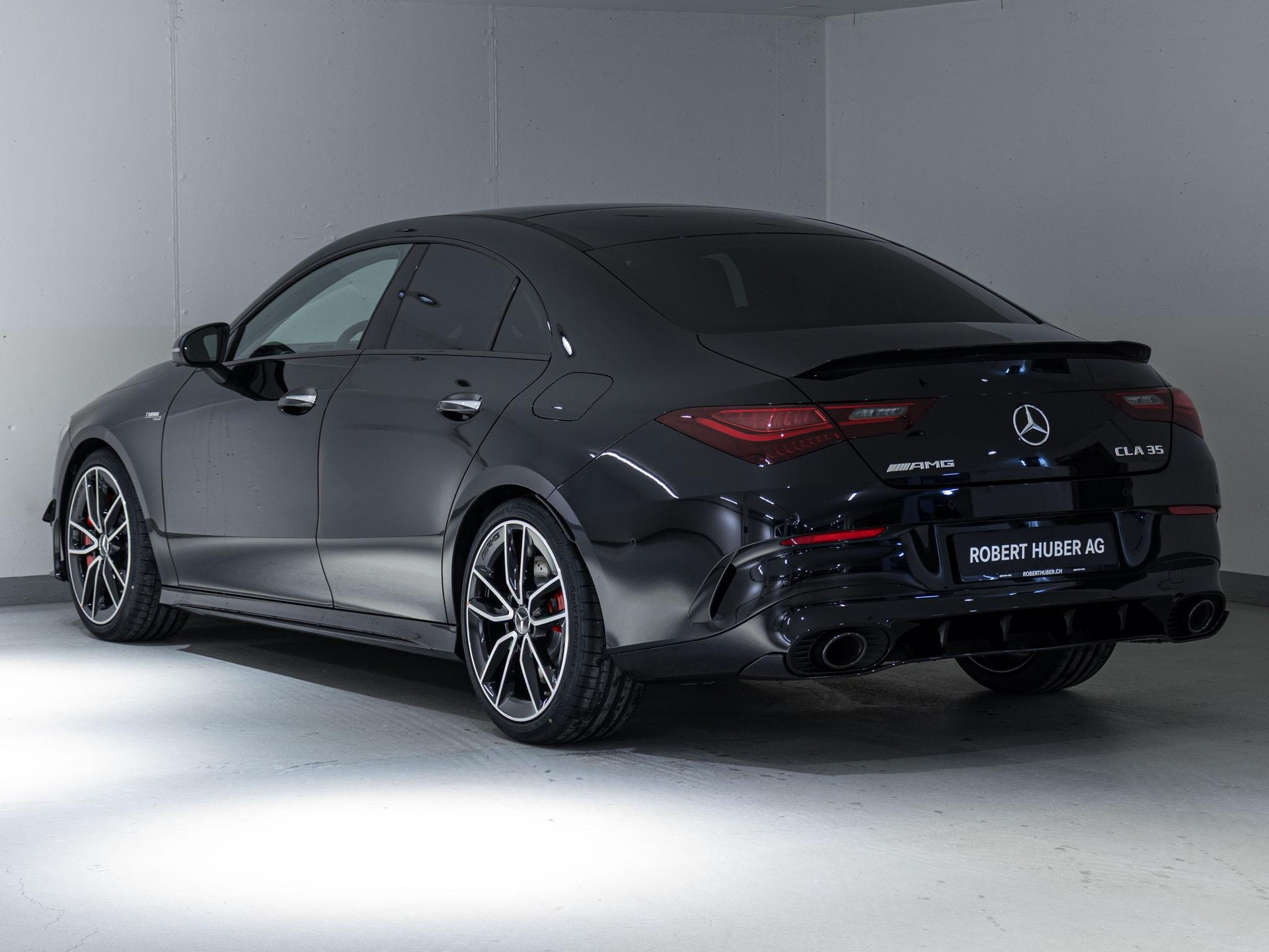MERCEDES-BENZ CLA 35 AMG 4MATIC Coupé-image-3