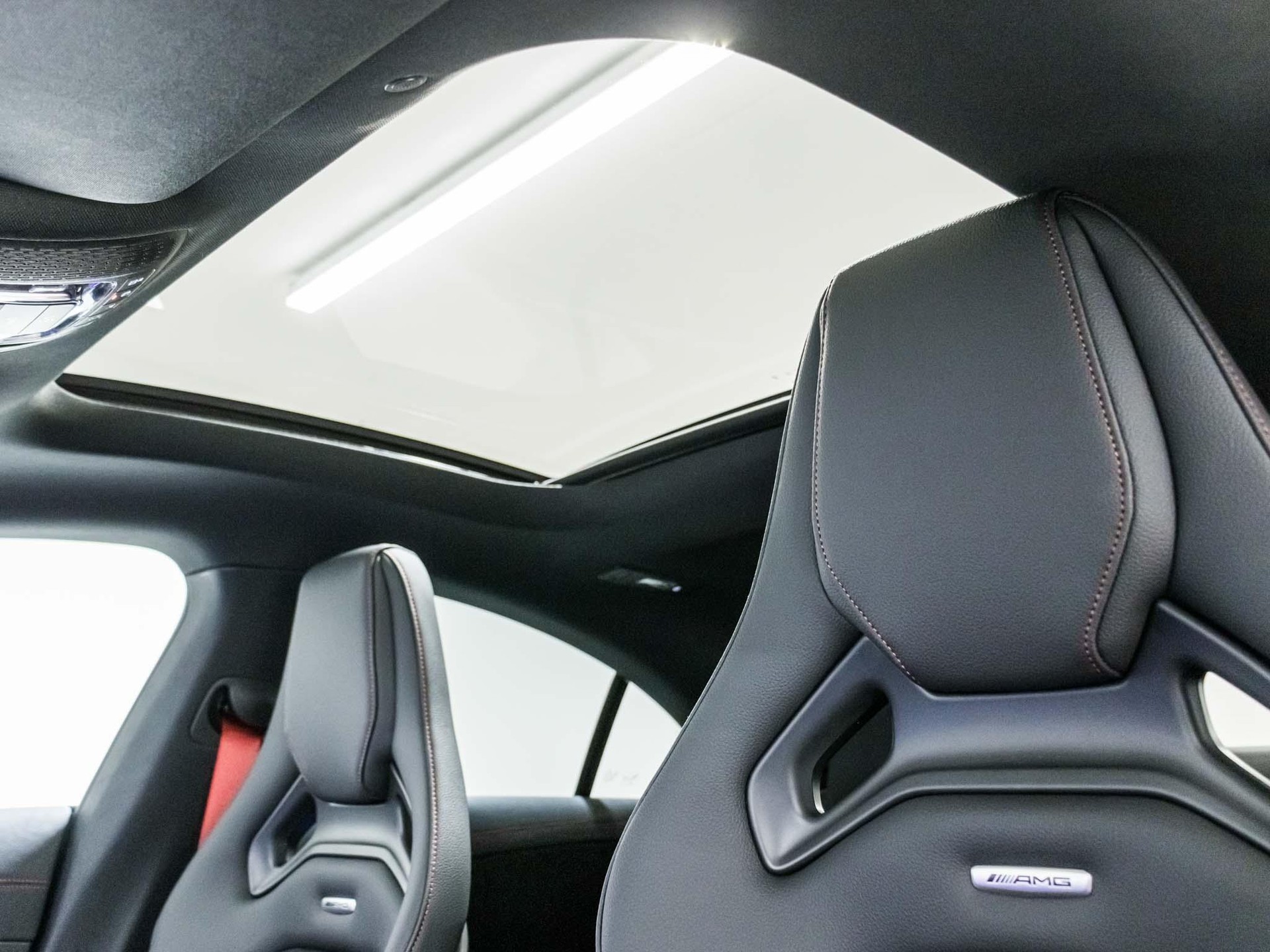 MERCEDES-BENZ CLA 35 AMG 4MATIC Coupé-image-8