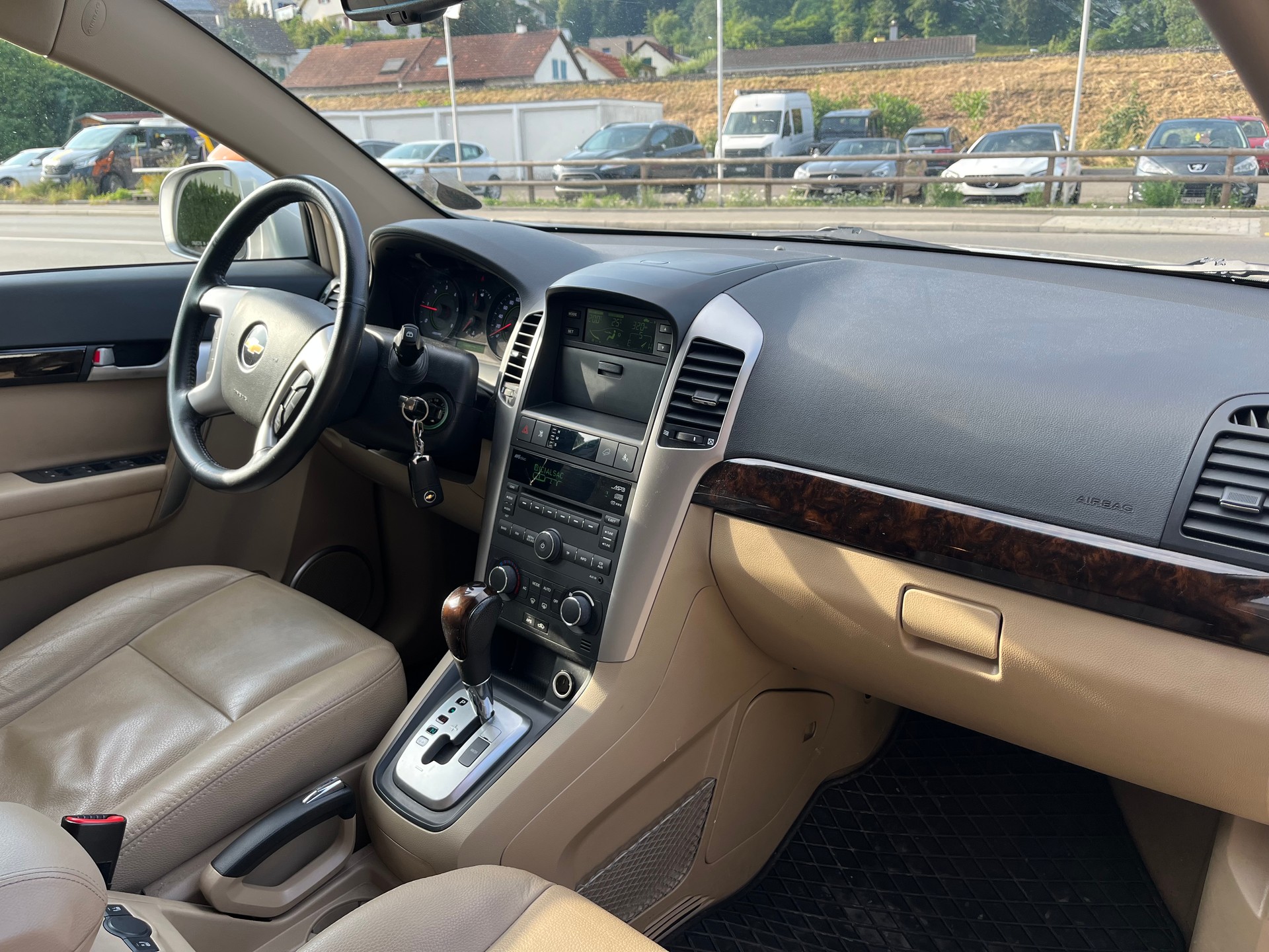 CHEVROLET Captiva 2.0 VCDi Sport 4WD Automatic-image-3