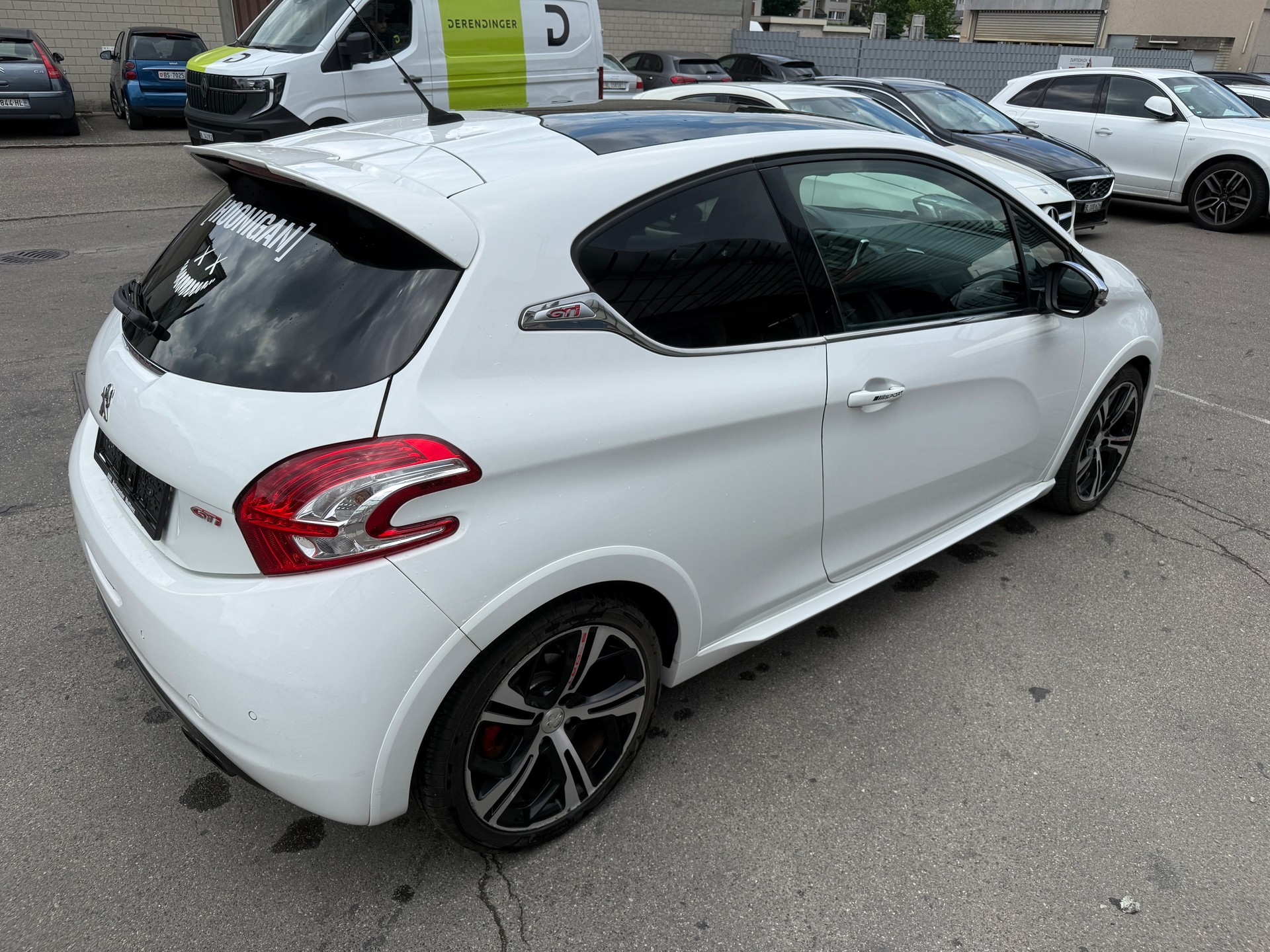 PEUGEOT 208 1.6 Turbo GTi-image-4
