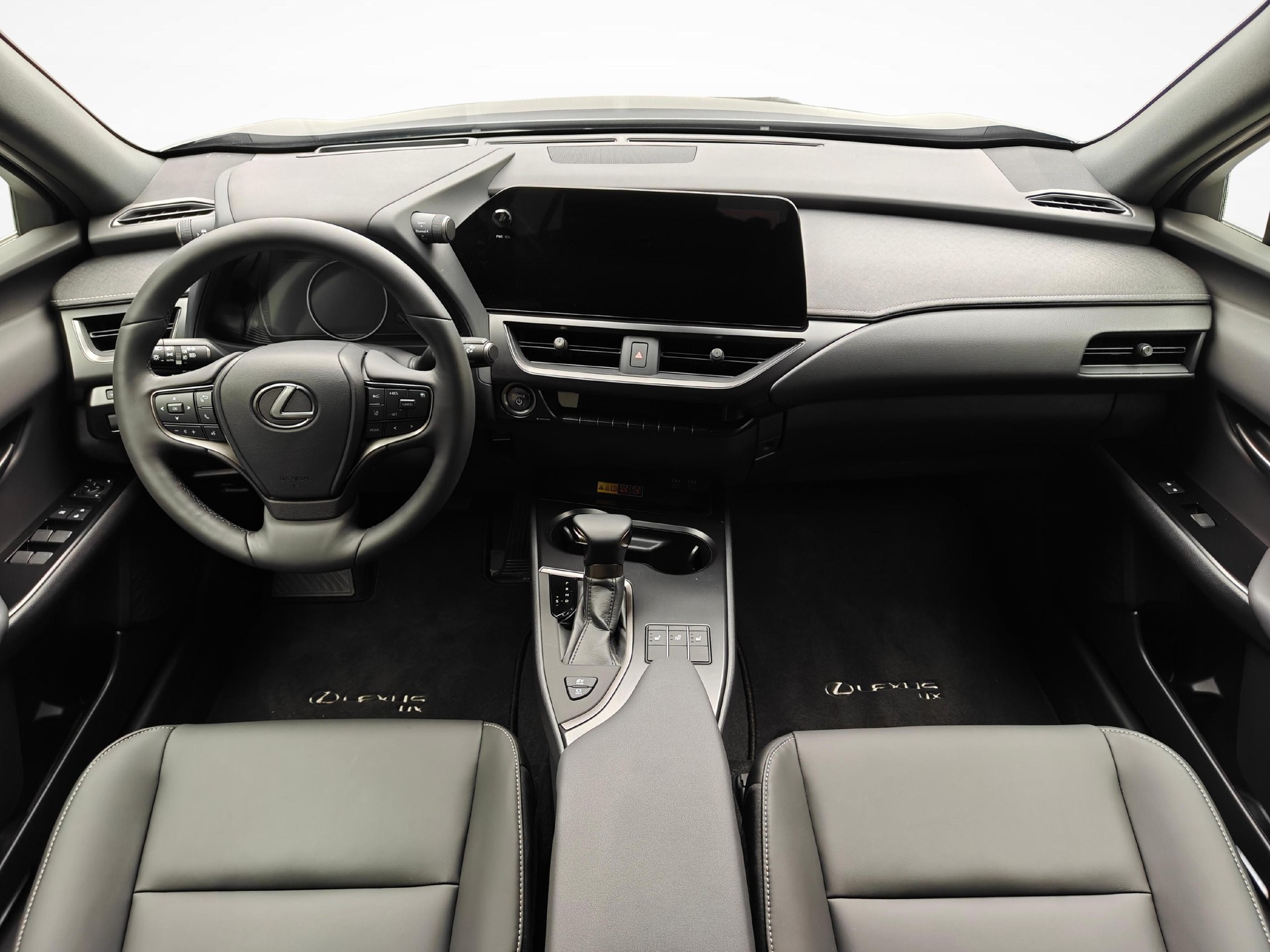 LEXUS UX 250h F-Line-image-8