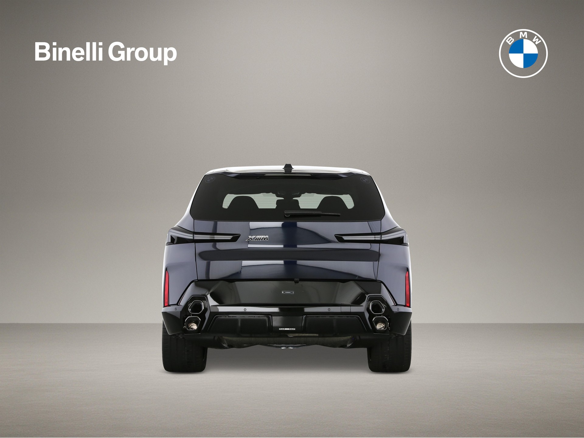 BMW XM 50e Plug-in Hybrid-showroom-element-3