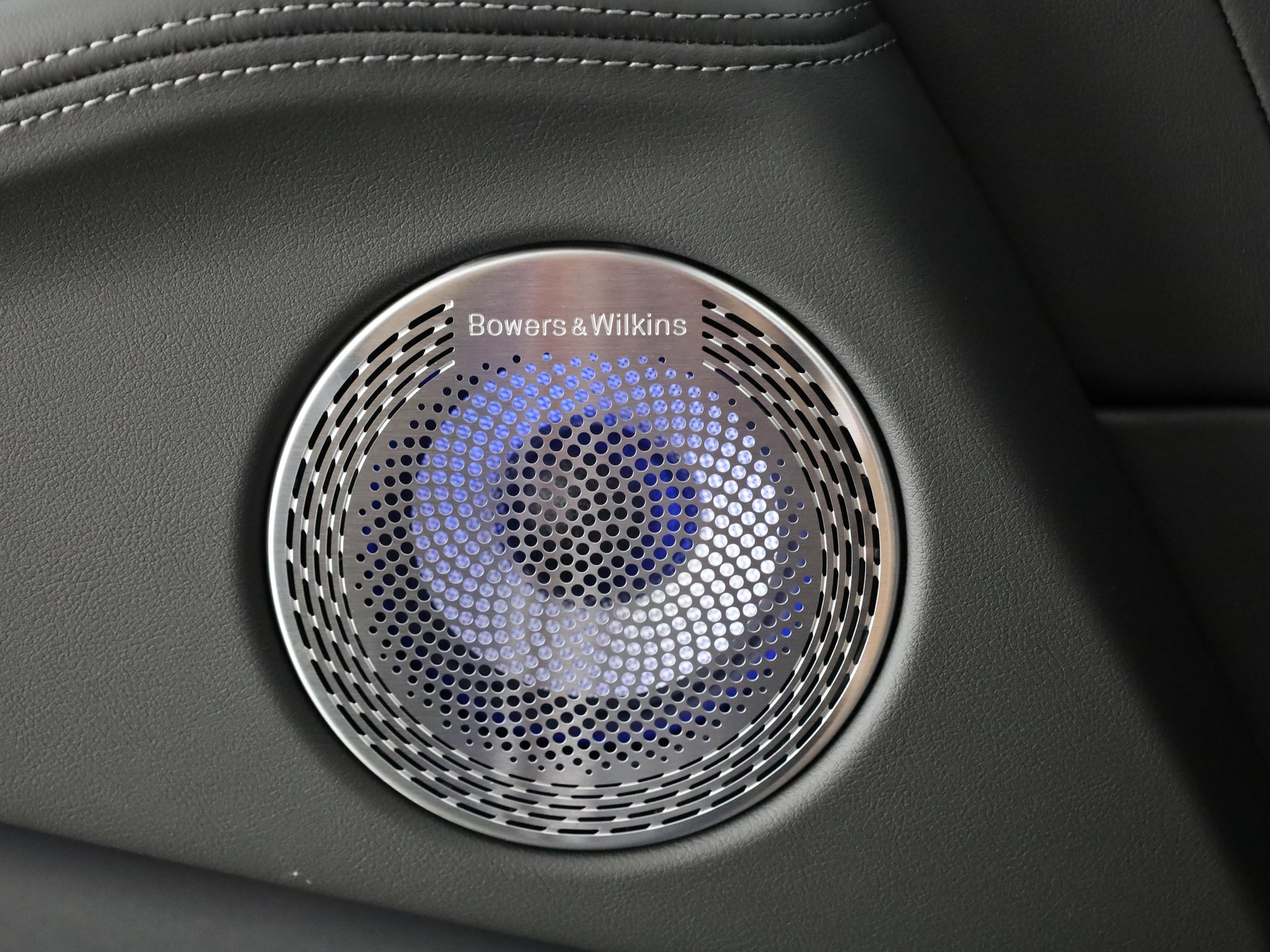 BMW XM 50e Plug-in Hybrid-image-19