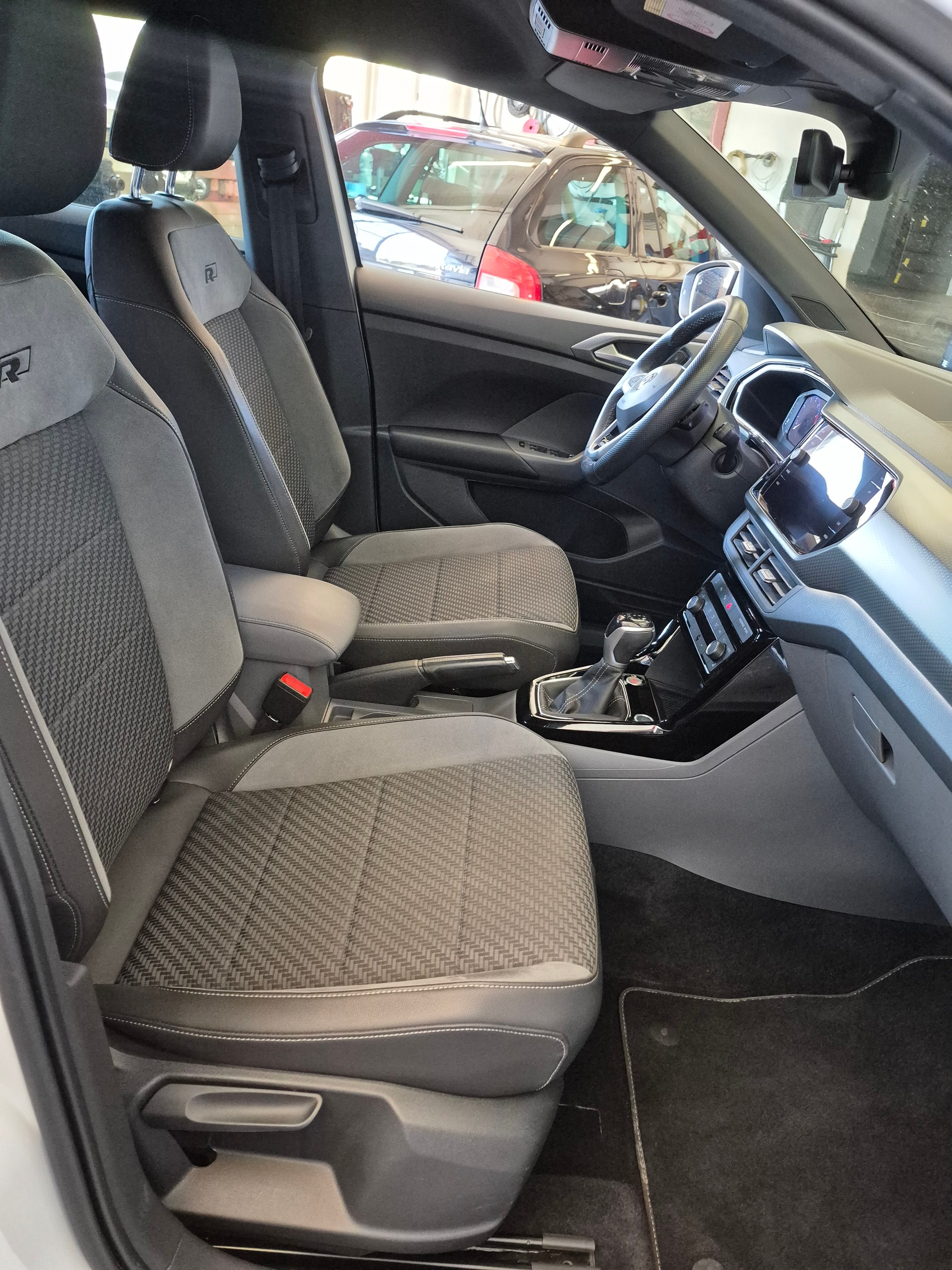 VW T-Cross 1.0 TSI Style DSG-image-13