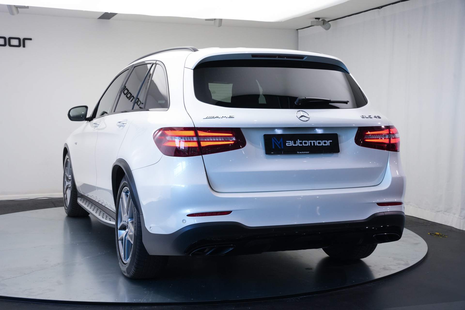 MERCEDES-BENZ GLC 43 AMG 4Matic 9G-Tronic *CH-Fahrzeug* *Luftfahrwerk*-image-39