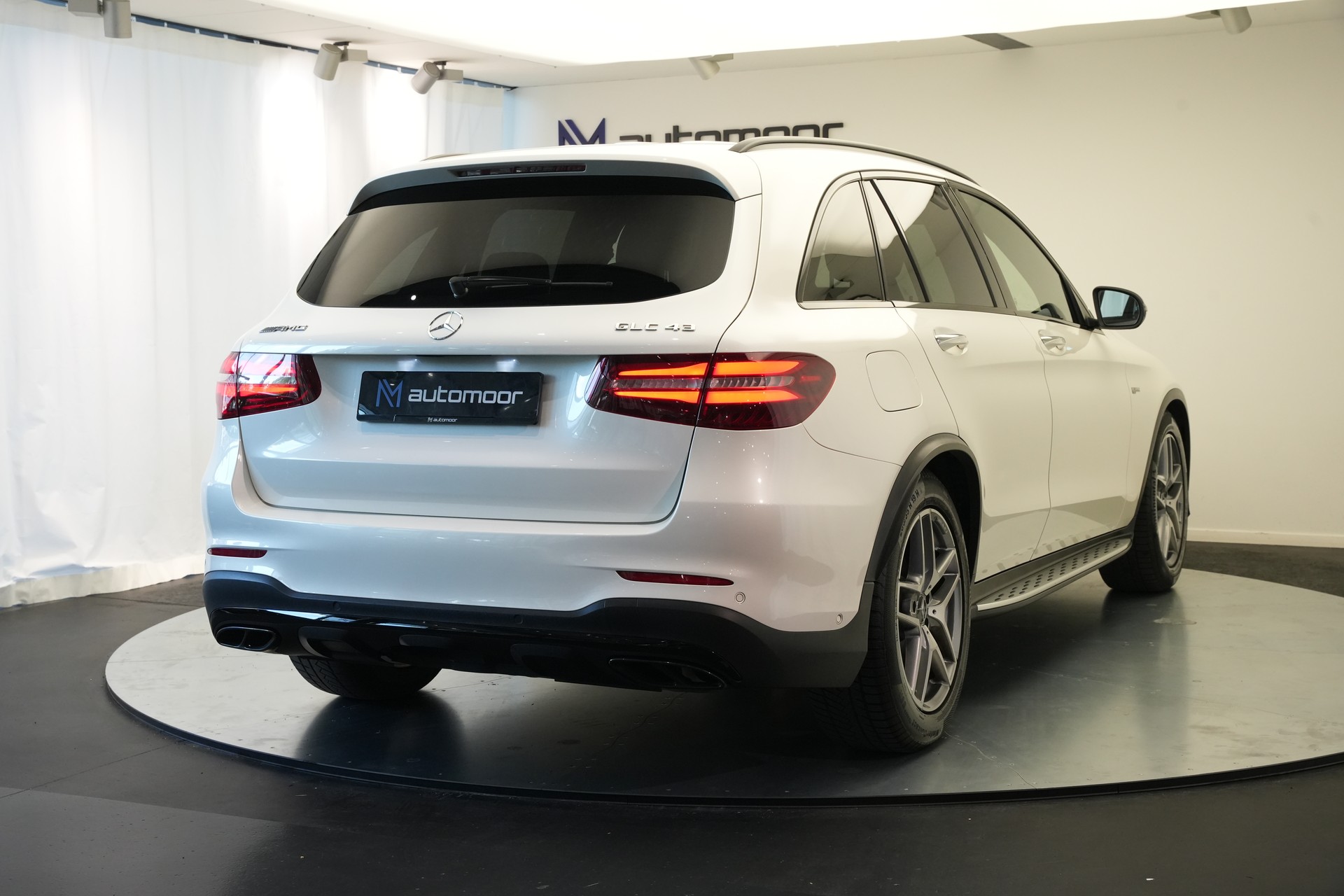 MERCEDES-BENZ GLC 43 AMG 4Matic 9G-Tronic *CH-Fahrzeug* *Luftfahrwerk*-image-37