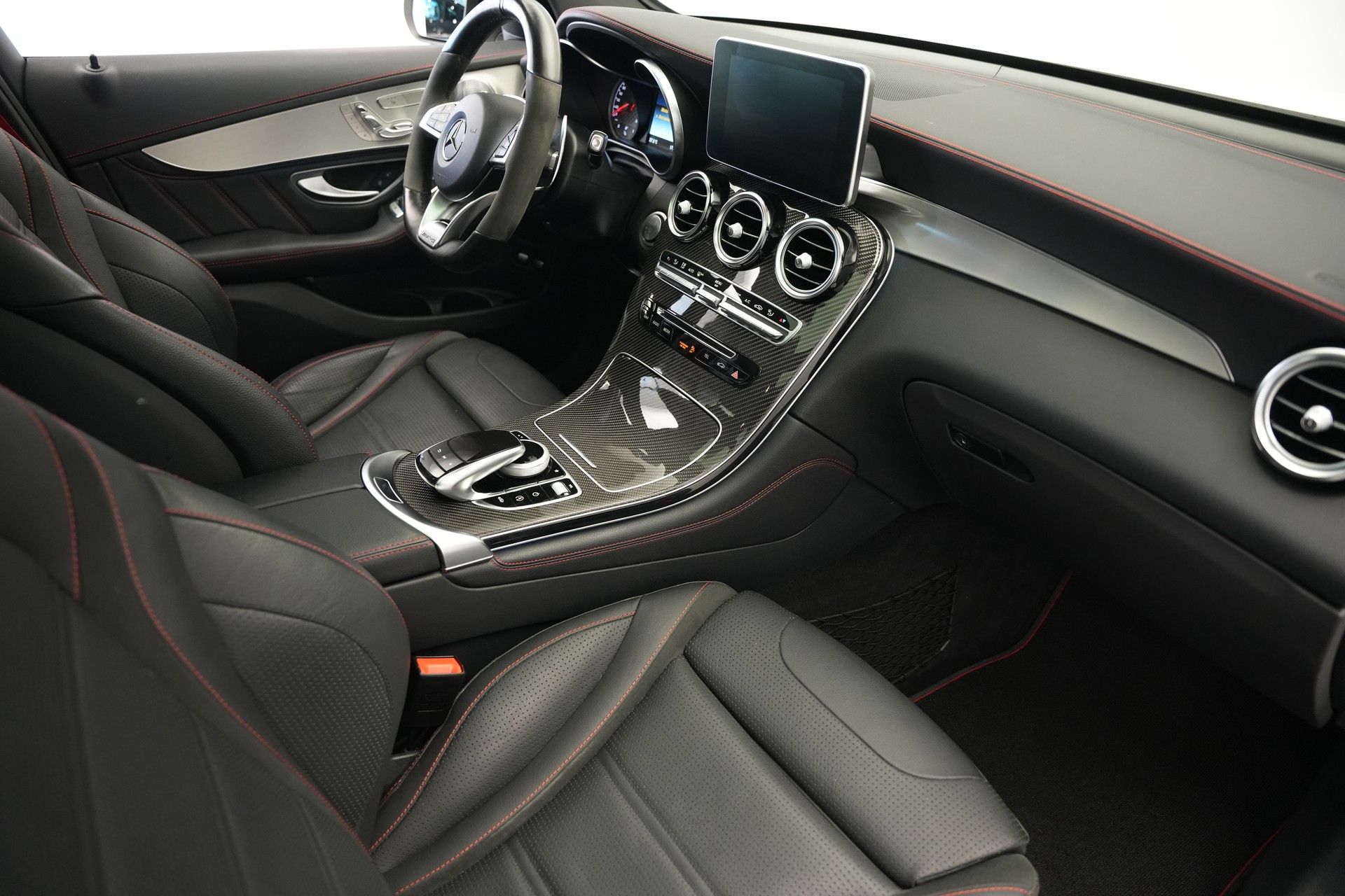 MERCEDES-BENZ GLC 43 AMG 4Matic 9G-Tronic *CH-Fahrzeug* *Luftfahrwerk*-image-11