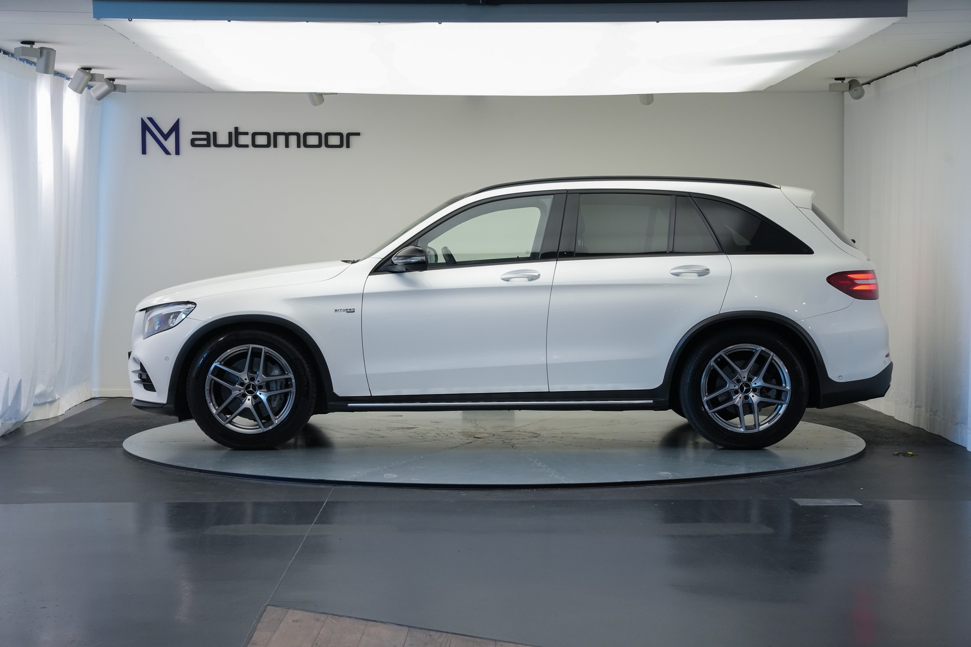 MERCEDES-BENZ GLC 43 AMG 4Matic 9G-Tronic *CH-Fahrzeug* *Luftfahrwerk*-image-8