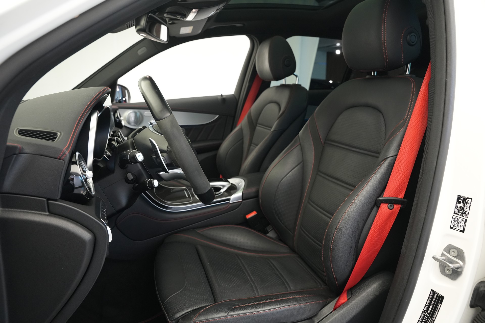 MERCEDES-BENZ GLC 43 AMG 4Matic 9G-Tronic *CH-Fahrzeug* *Luftfahrwerk*-image-12