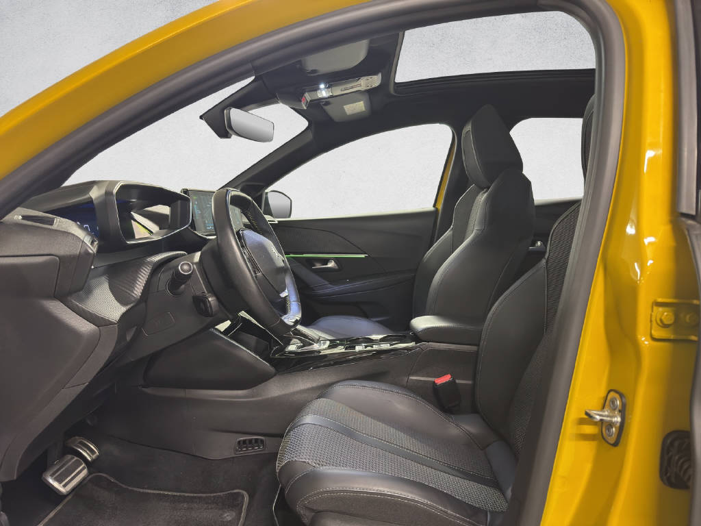 PEUGEOT 208 e-GT-image-9