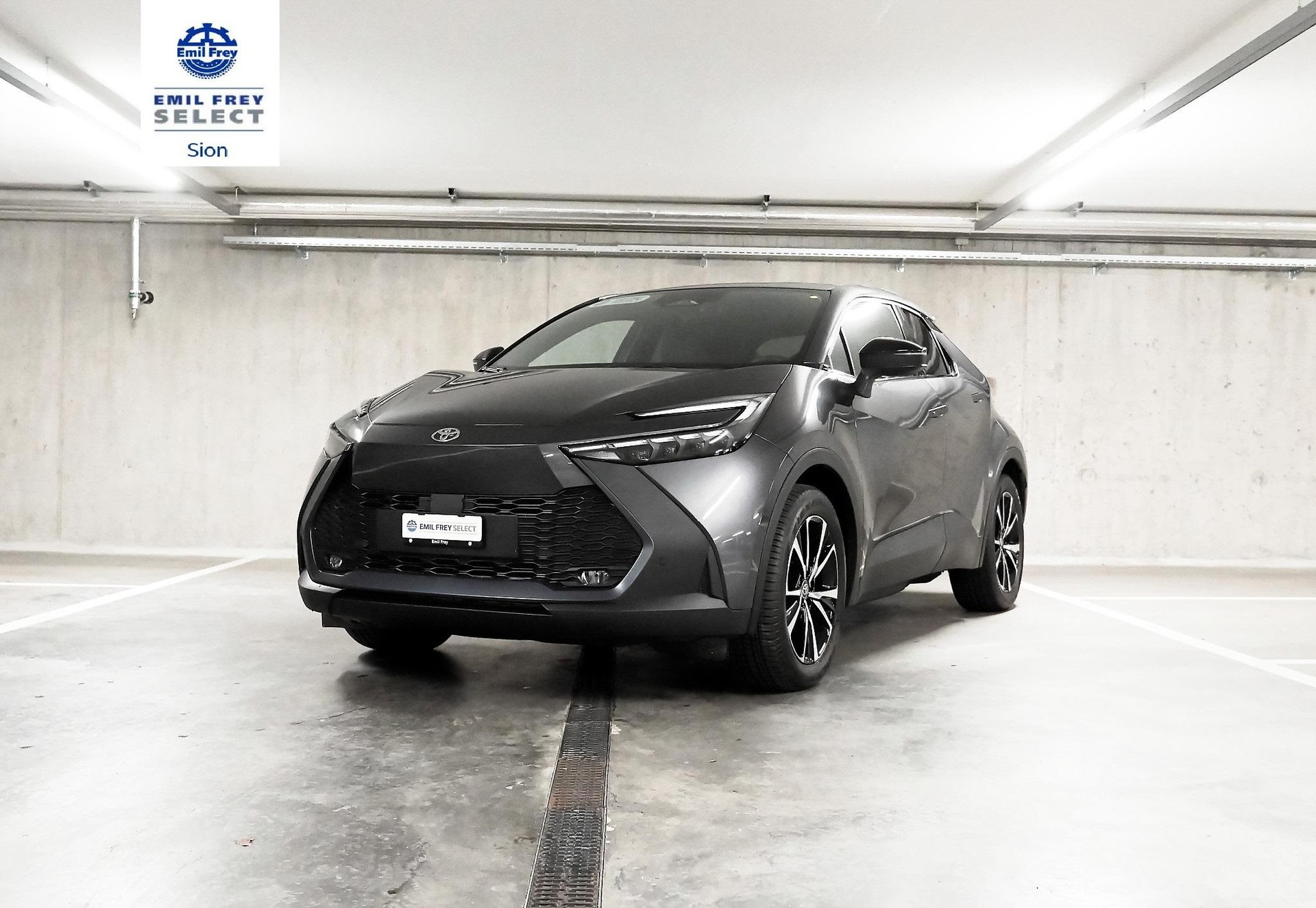 TOYOTA C-HR 2.0 PHEV Swiss Edition-image-0