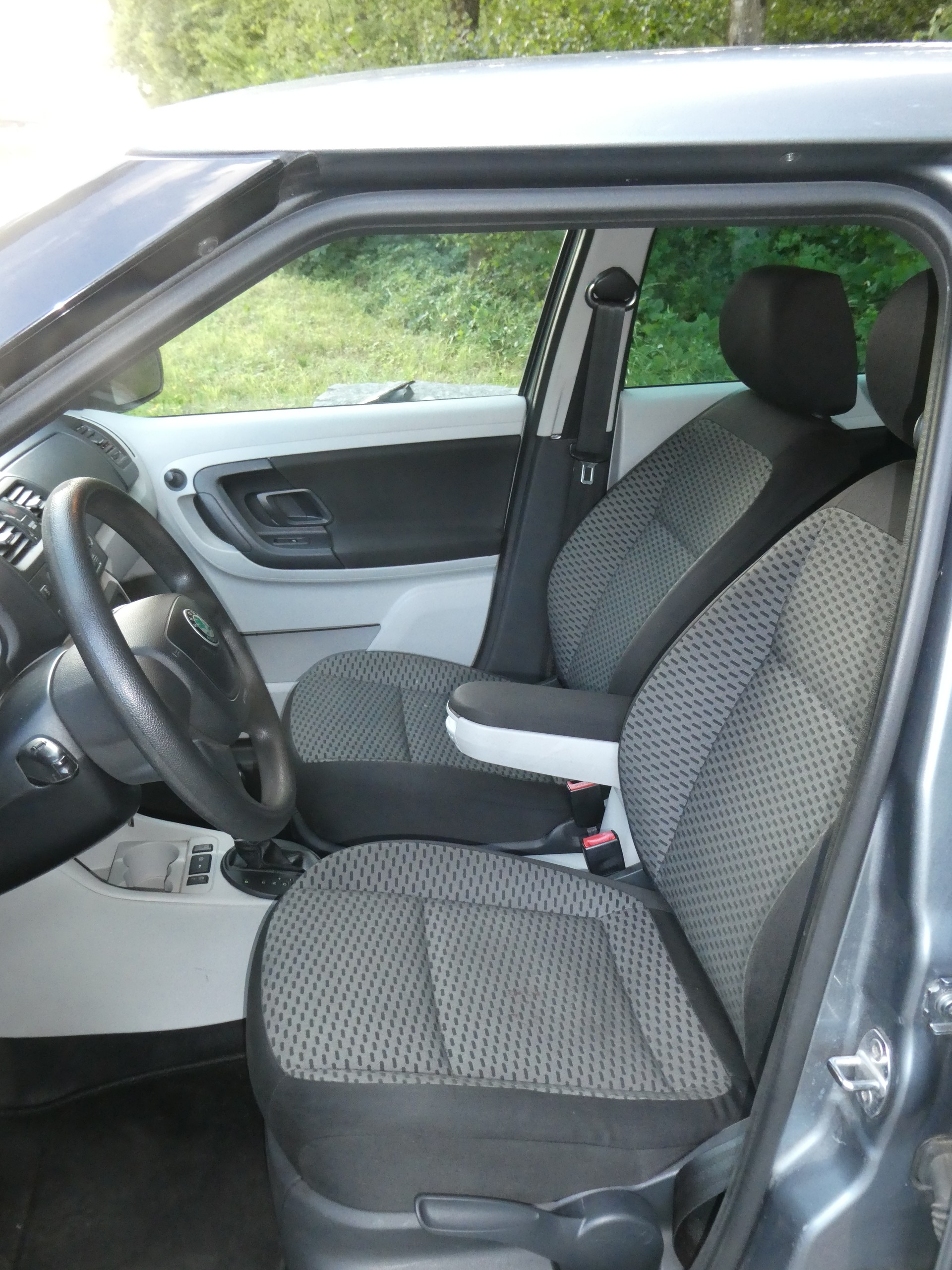 SKODA Fabia 1.2 TSI Ambition Plus DSG-image-9