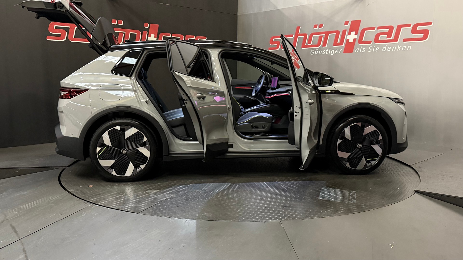SKODA Elroq RS 4x4-image-7