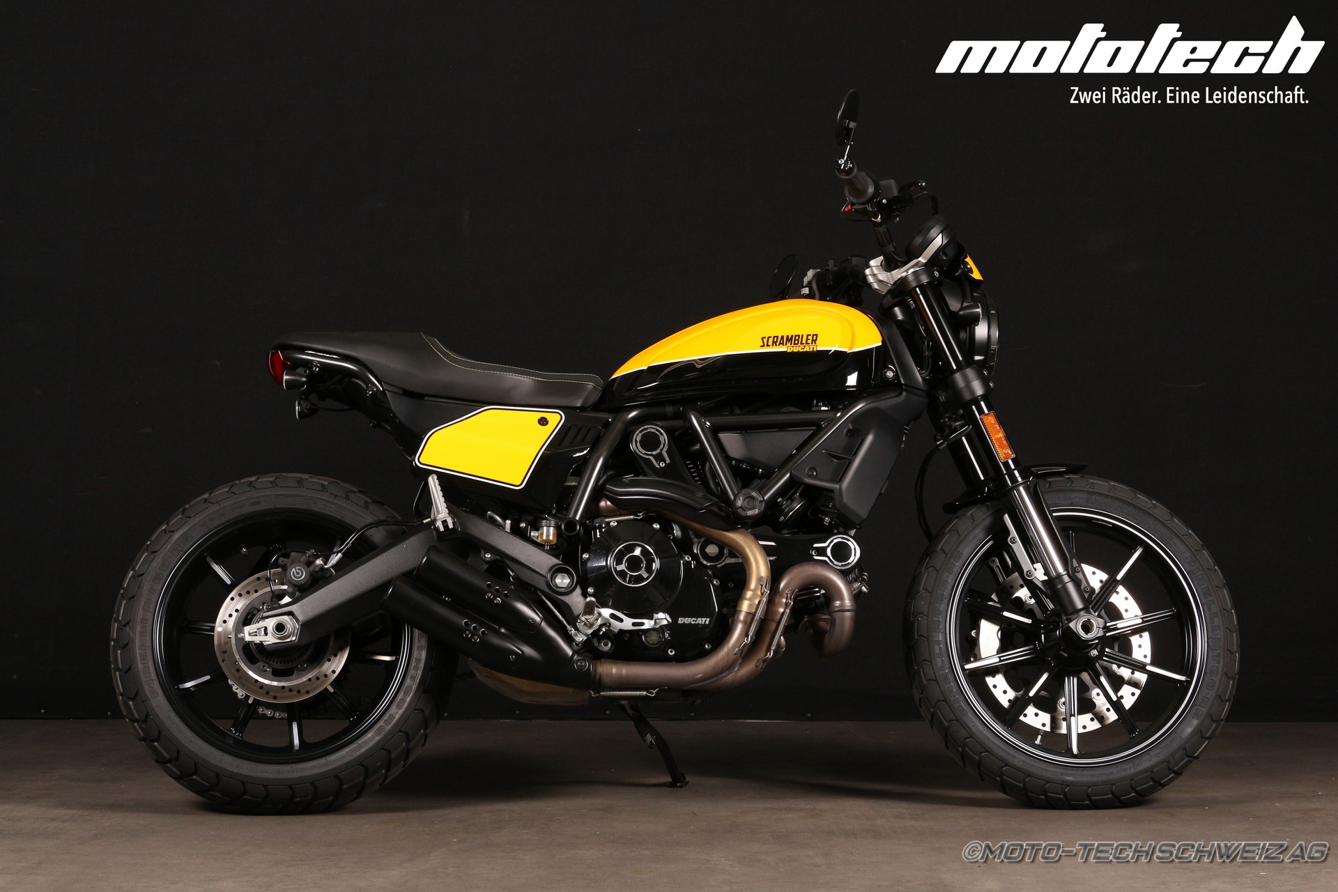DUCATI Scrambler 800 Full Throttle-showroom-element-1