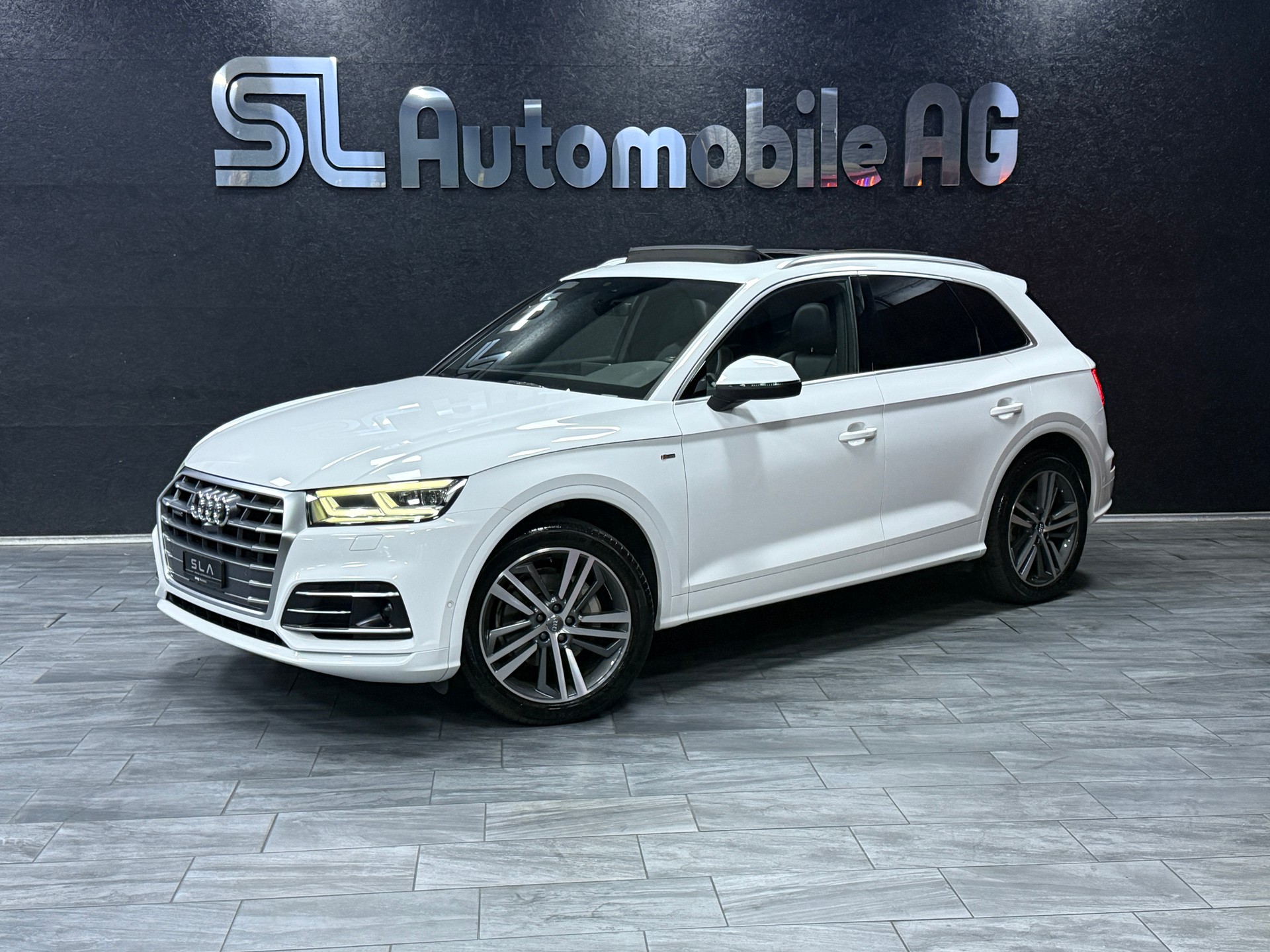 AUDI Q5 2.0 TDI sport quattro S-tronic / Vollausstattung / CH Fz 1 Hand-image-0