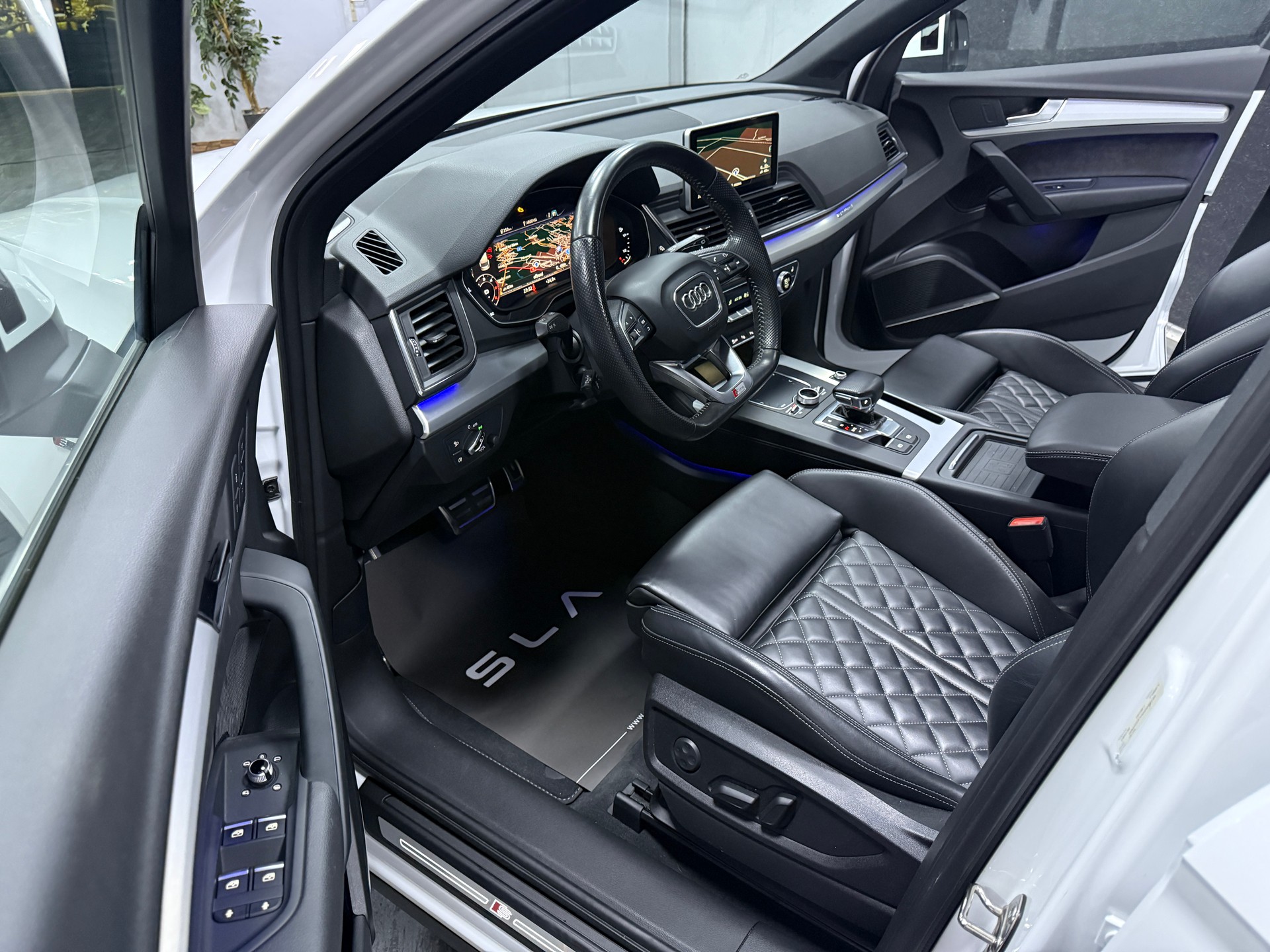 AUDI Q5 2.0 TDI sport quattro S-tronic / Vollausstattung / CH Fz 1 Hand-image-10