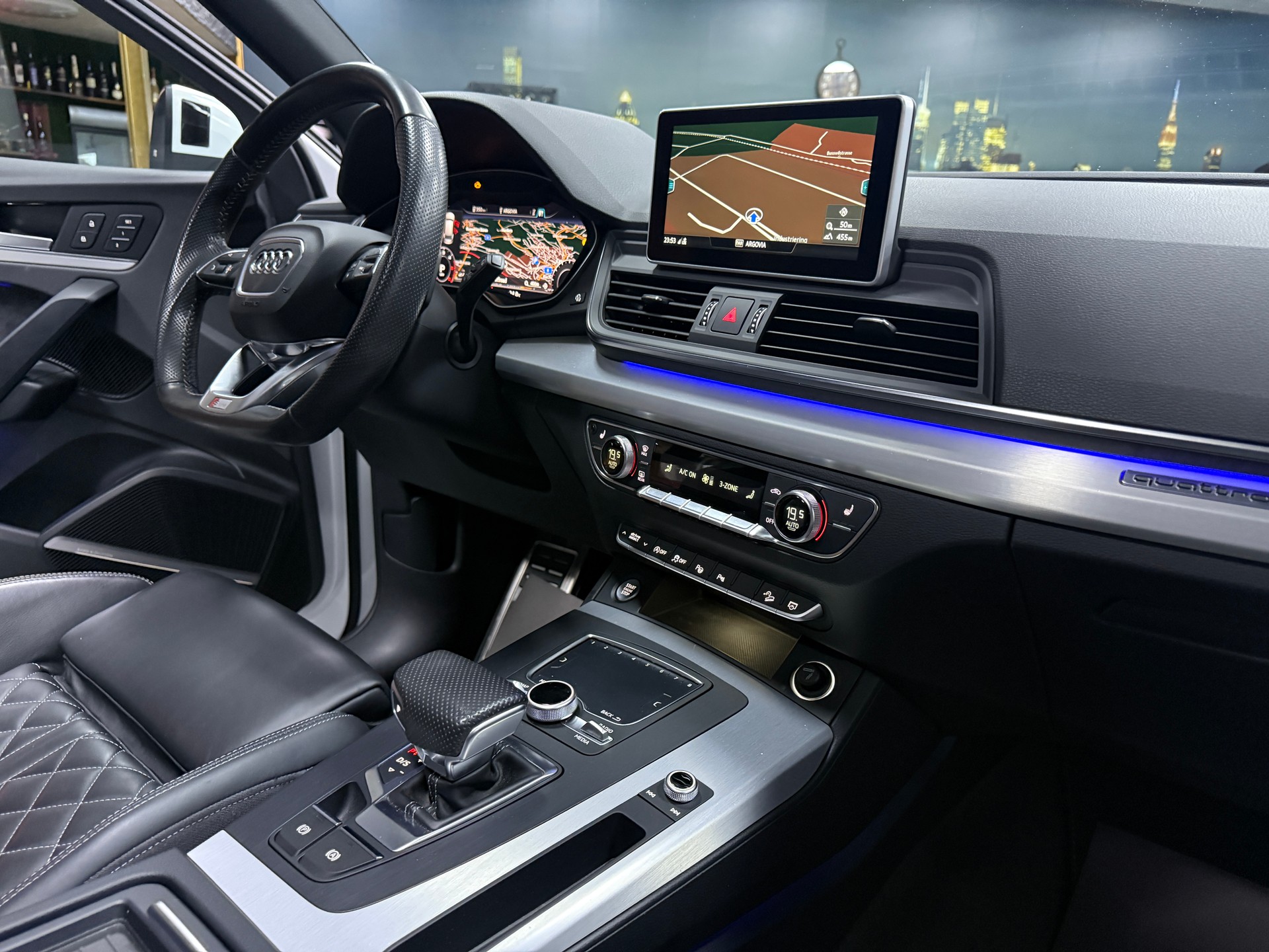 AUDI Q5 2.0 TDI sport quattro S-tronic / Vollausstattung / CH Fz 1 Hand-image-17