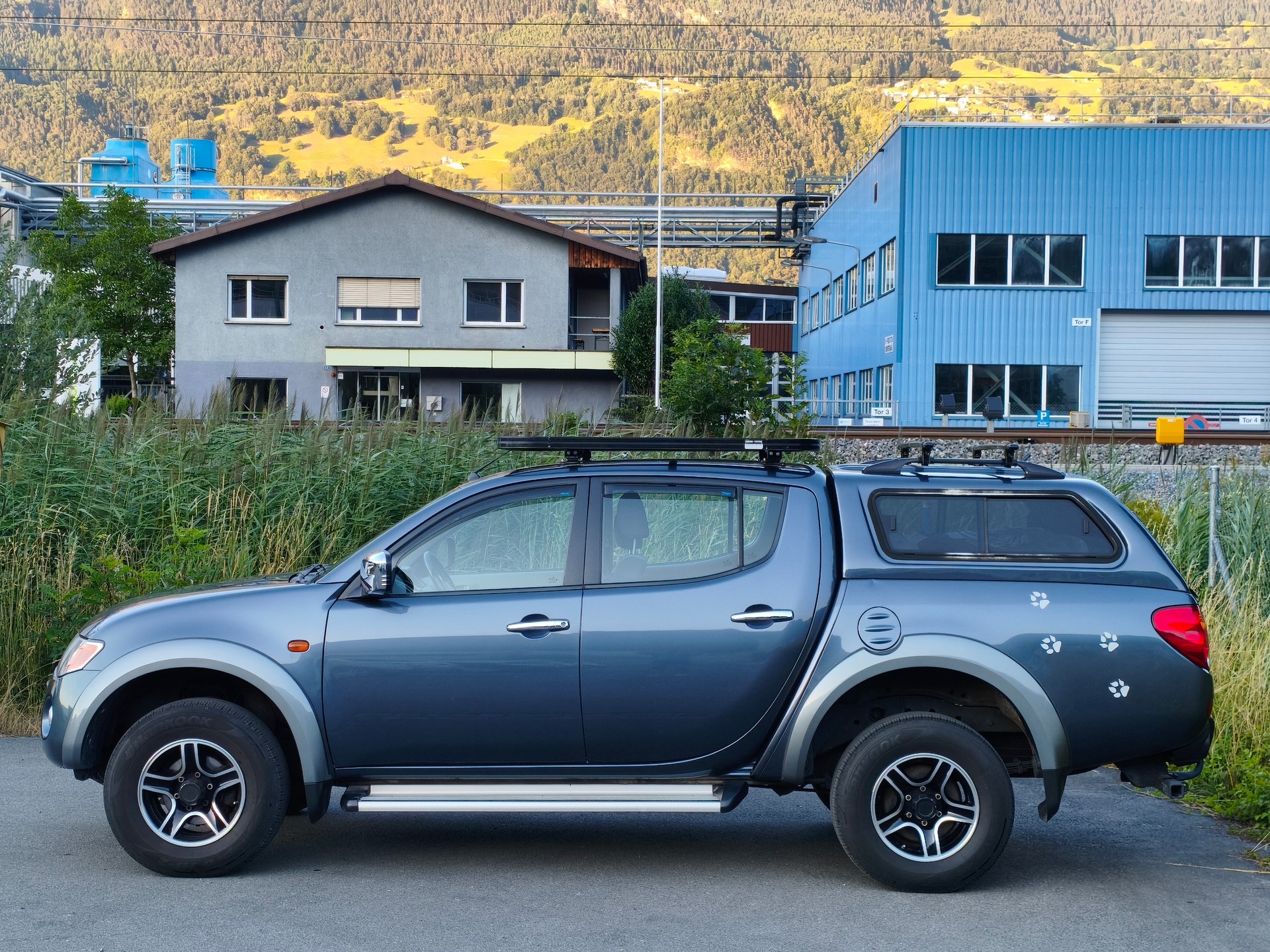 MITSUBISHI L 200 2.5 DID Invite Double Cab-image-9