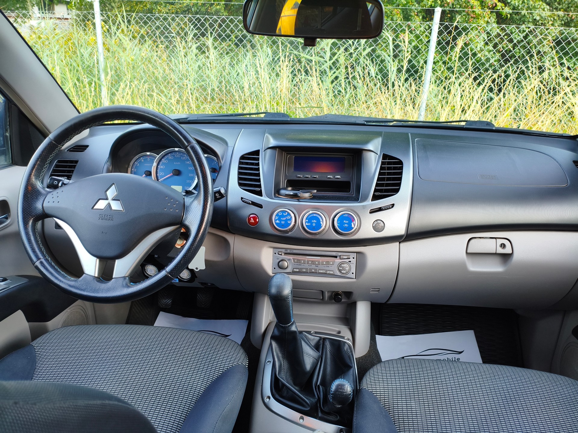 MITSUBISHI L 200 2.5 DID Invite Double Cab-image-14