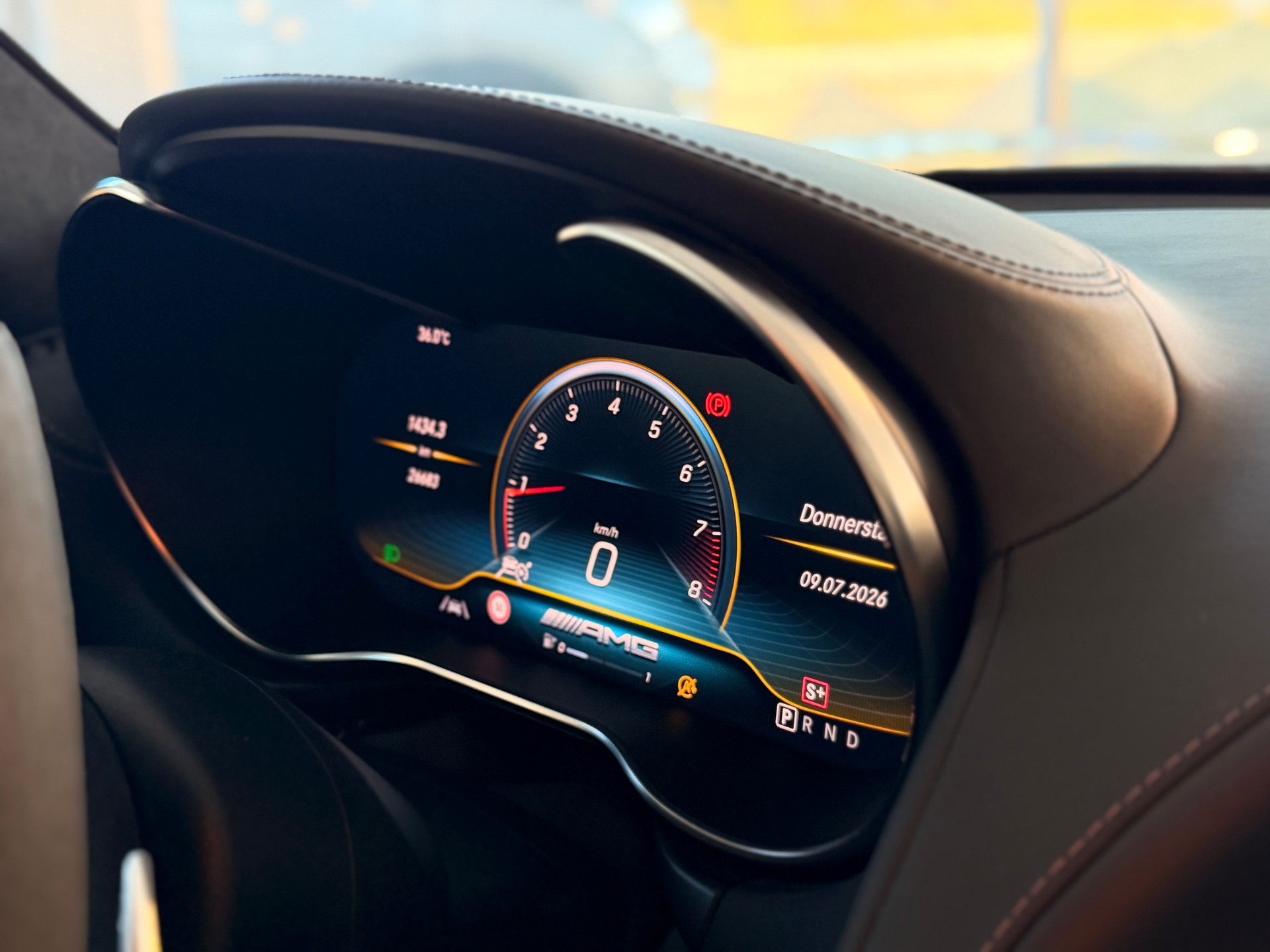 MERCEDES-BENZ AMG GT C Speedshift DCT-image-30