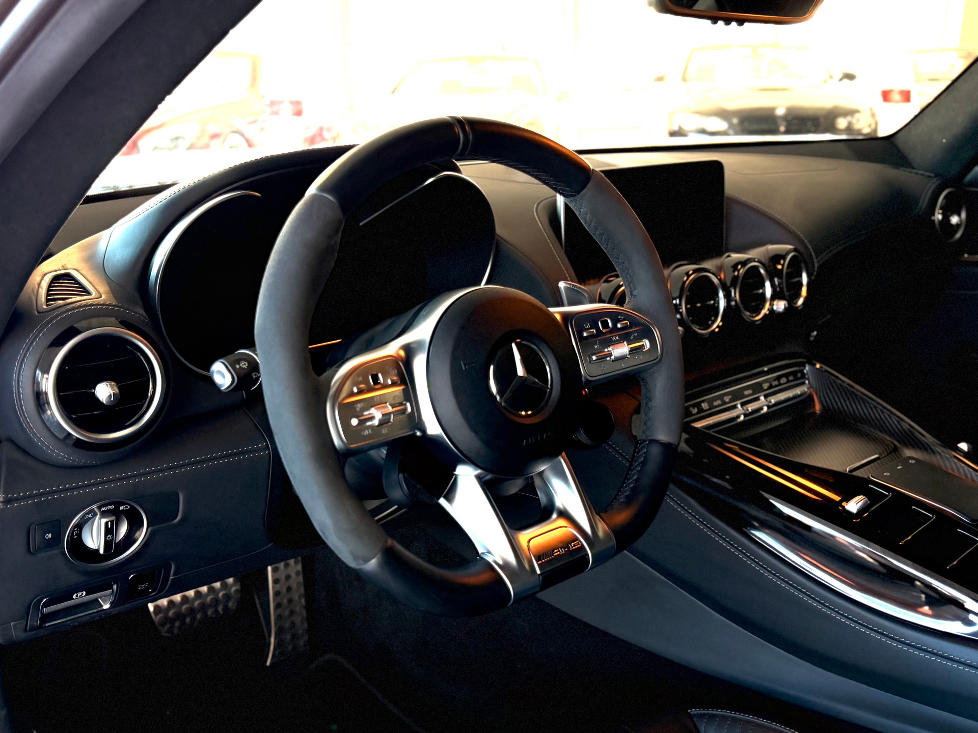 MERCEDES-BENZ AMG GT C Speedshift DCT-image-17