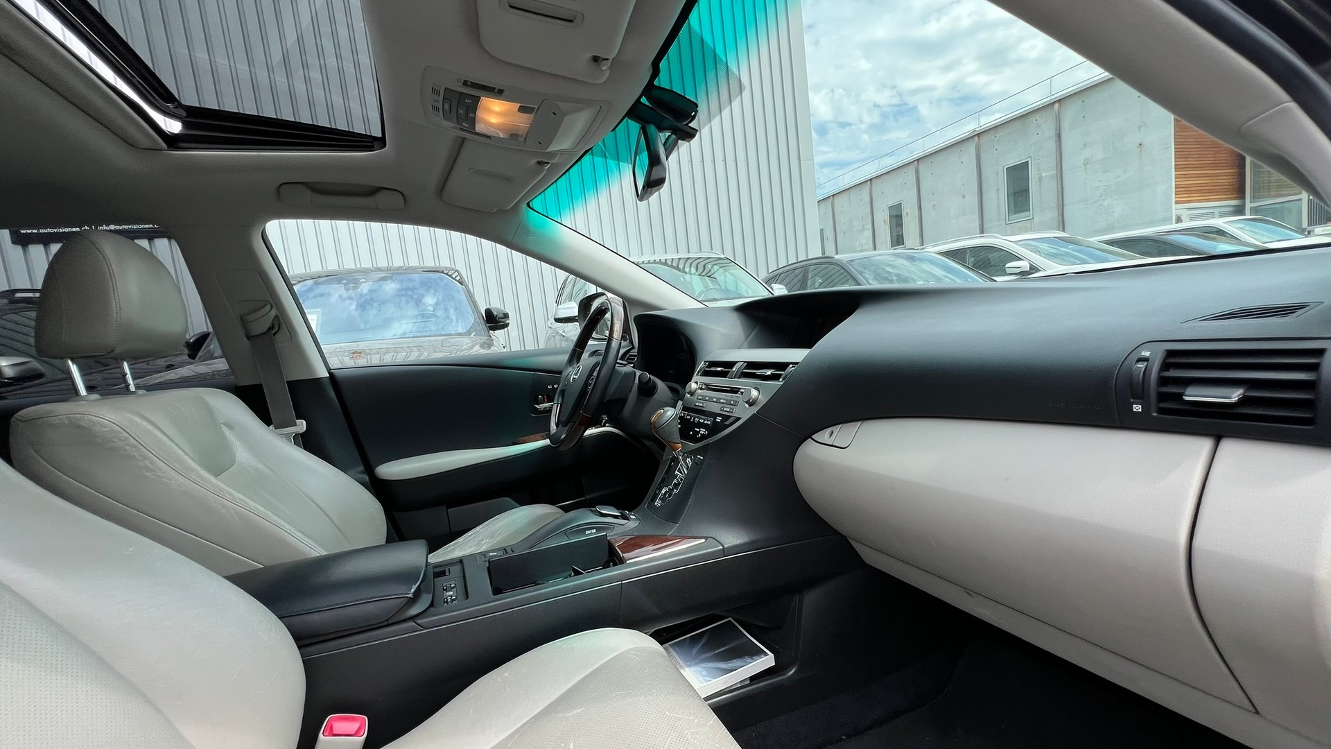 LEXUS RX 450h EXECUTIVE AWD AUTOMATIC l 250 PS-image-28