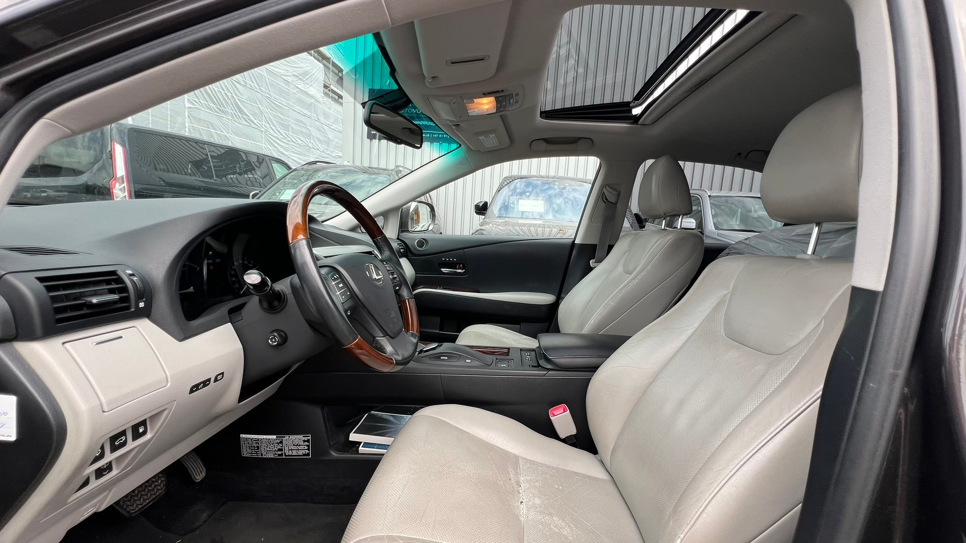 LEXUS RX 450h EXECUTIVE AWD AUTOMATIC l 250 PS-image-25