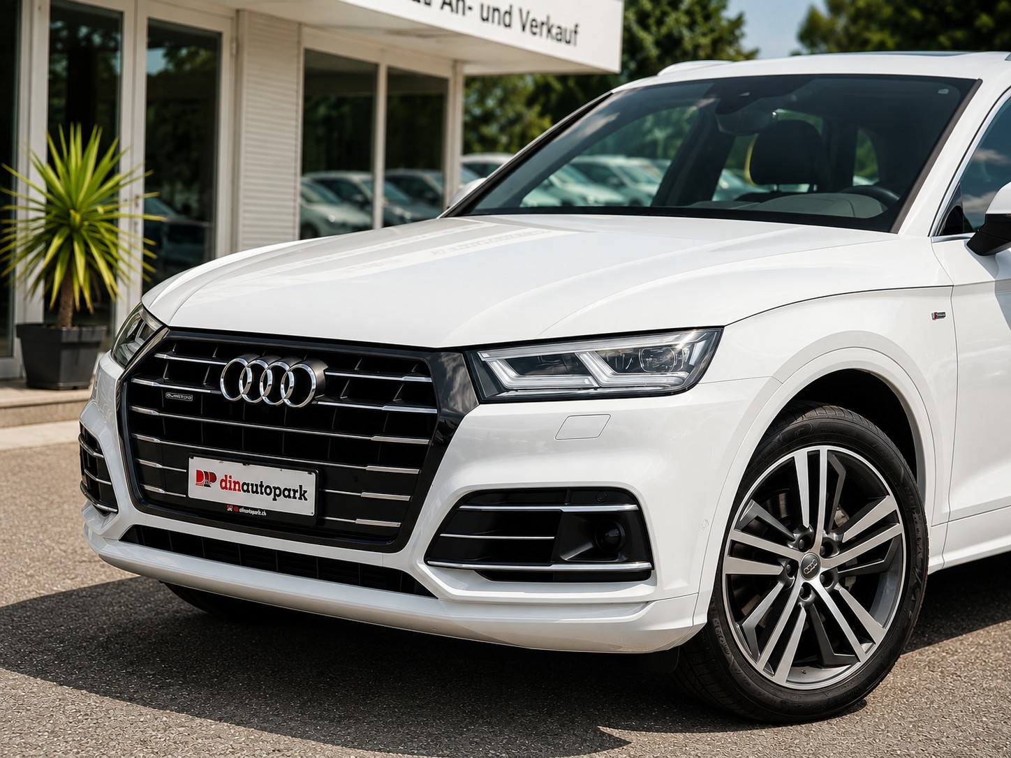 AUDI Q5 55 TFSI e Sport Quattro S-Line * CH-Fahrzeug * Frisch ab MFK * Anhängerkupplung * Panorama * inkl. 1 Jahr Garantie *-image-1