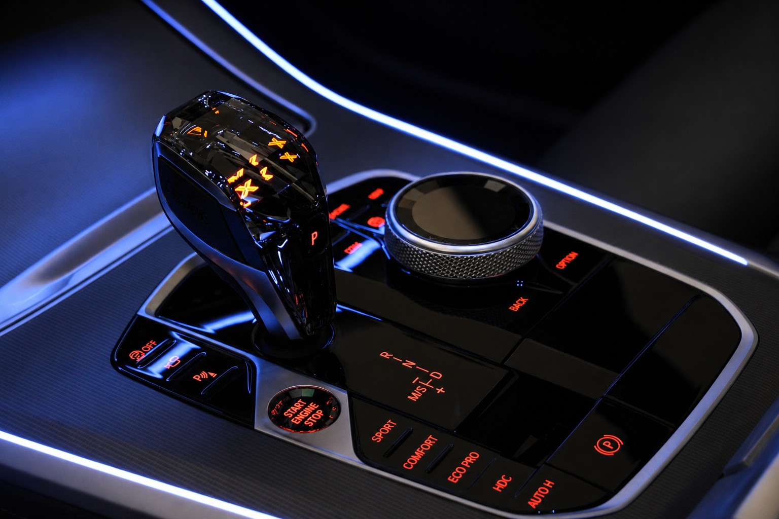 BMW 40d xDrive-image-4