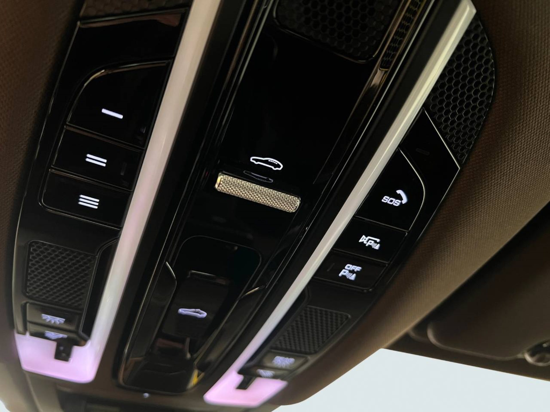 PORSCHE Cayenne S-image-26