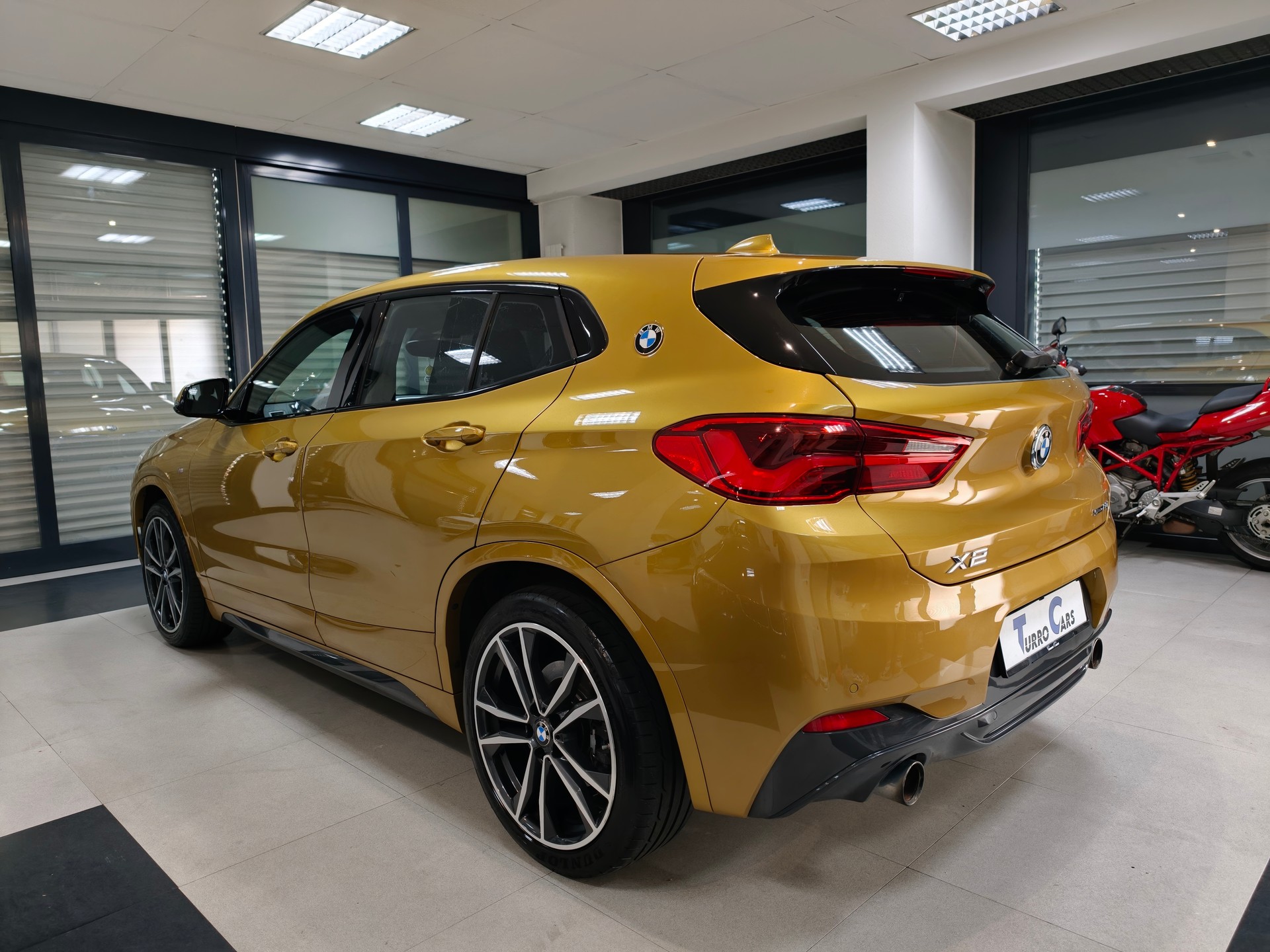BMW X2 xDrive 20i M Sport Steptronic-image-4