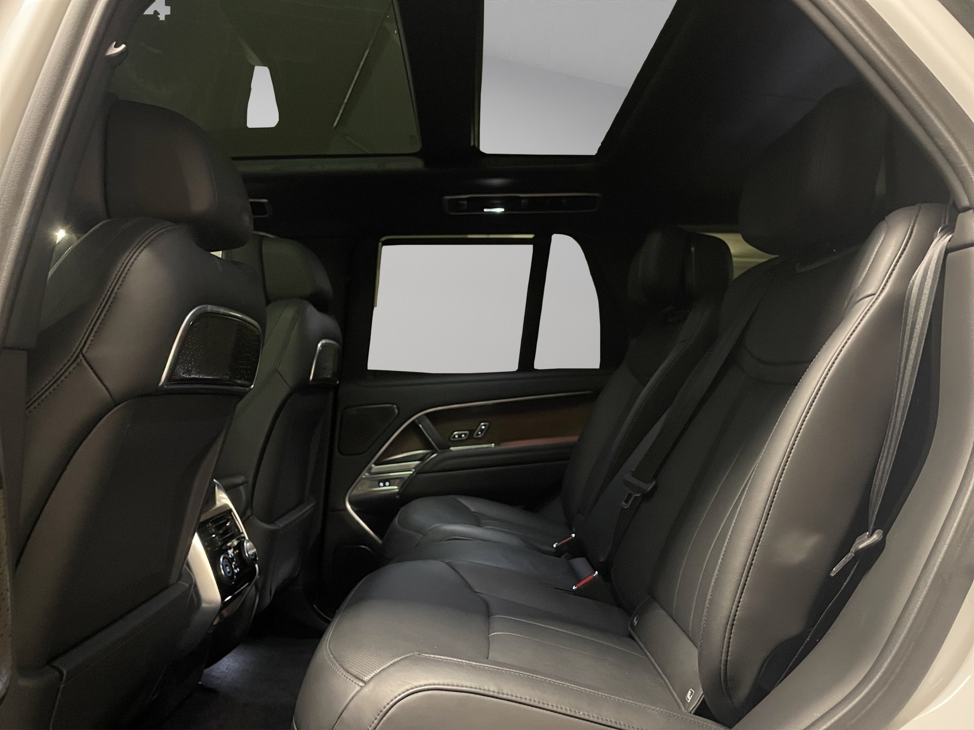 LAND ROVER Range Rover 3.0 D I6 350 Autobiography-image-8
