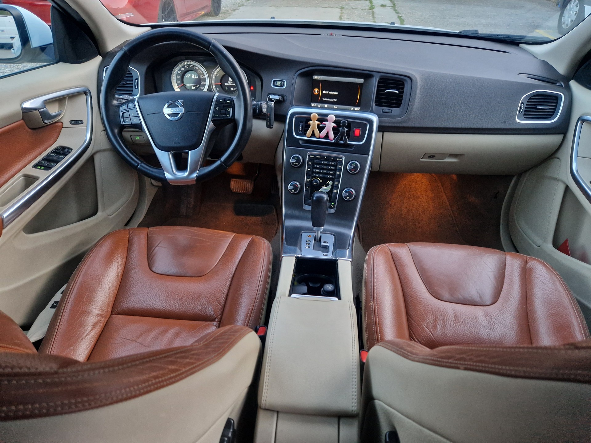 VOLVO V60 T5 R-Design Powershift-image-11