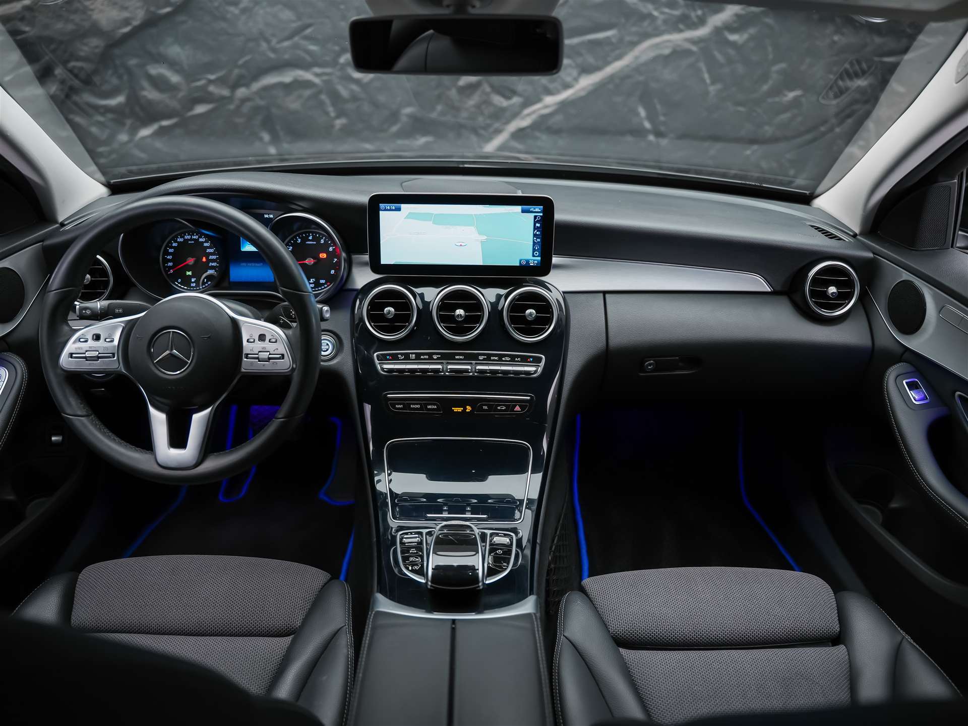 MERCEDES-BENZ C 300 Avantgarde 9G-Tronic *Sitzheizung*Rückfahrkamera*Multibeam LED Scheinwerfer*-image-17