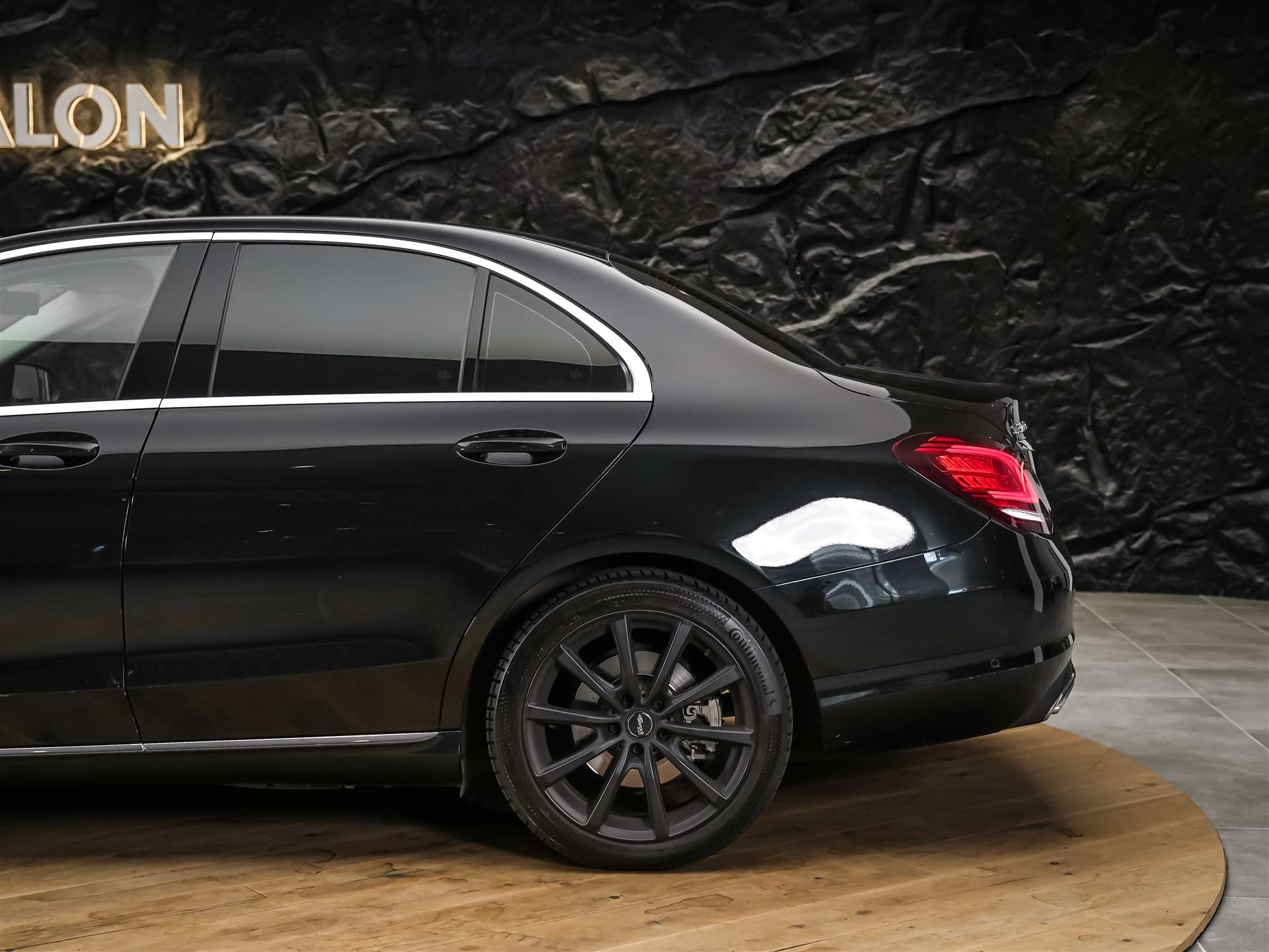 MERCEDES-BENZ C 300 Avantgarde 9G-Tronic *Sitzheizung*Rückfahrkamera*Multibeam LED Scheinwerfer*-image-16
