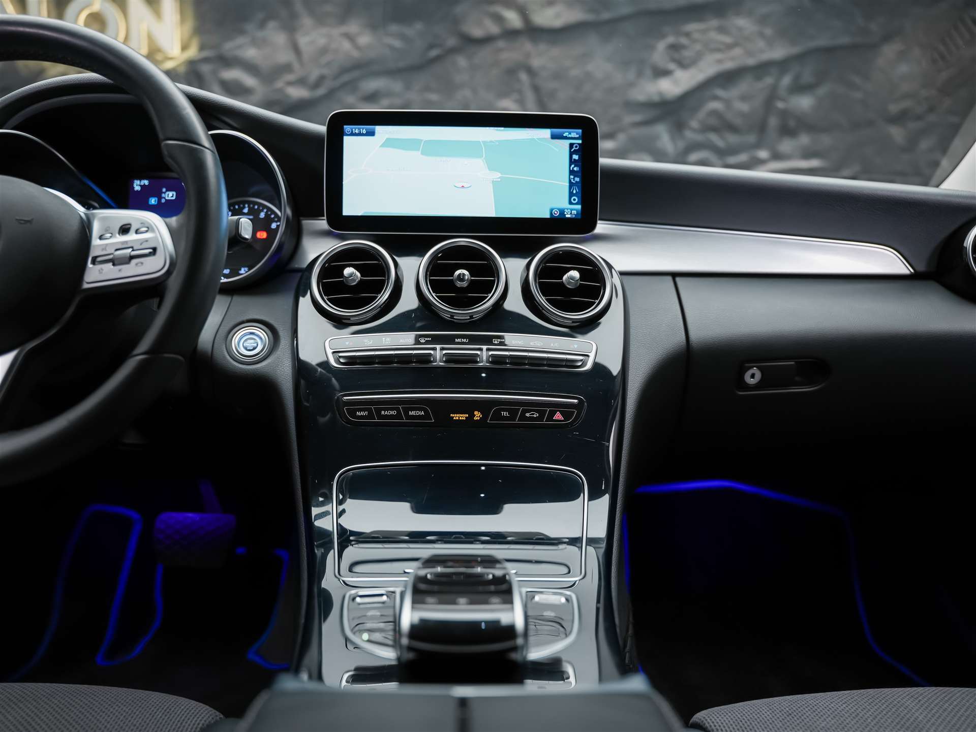 MERCEDES-BENZ C 300 Avantgarde 9G-Tronic *Sitzheizung*Rückfahrkamera*Multibeam LED Scheinwerfer*-image-19