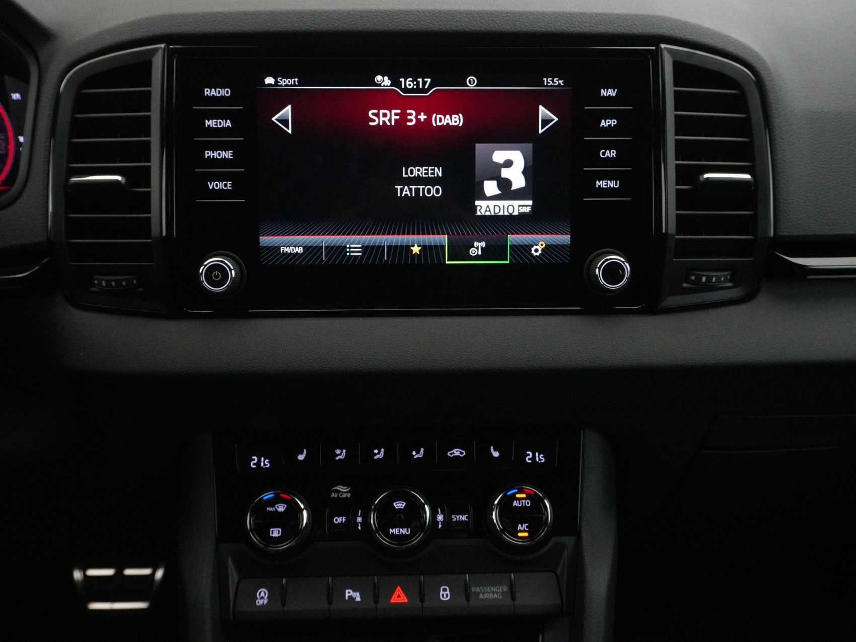 SKODA Karoq 2.0 TSI SportLine DSG 4x4-image-16