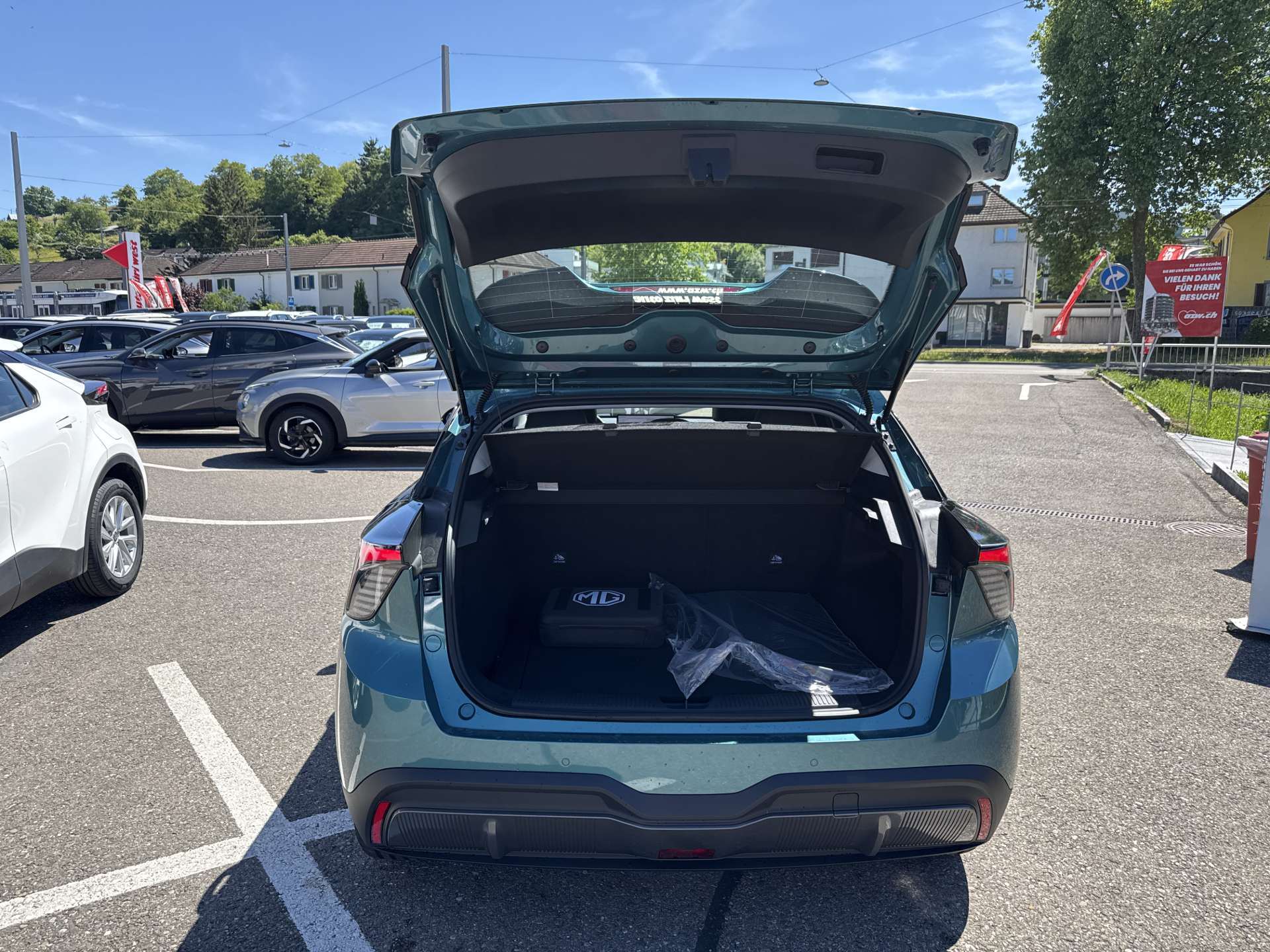 MG 4 EV 64kWh Premium Facelift Automat-image-7