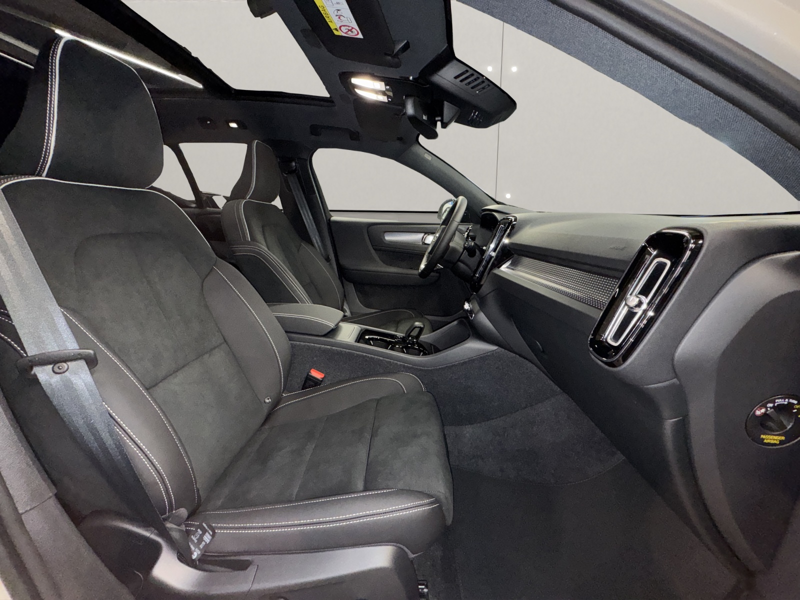 VOLVO EX40 Twin Ultra AWD-image-8