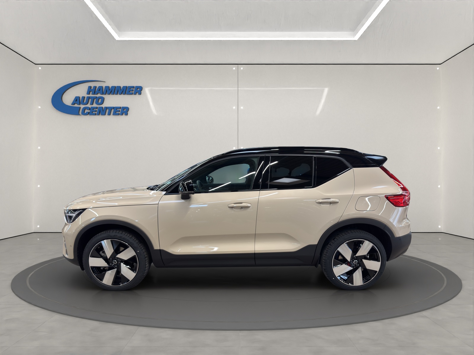 VOLVO EX40 Twin Ultra AWD-image-1
