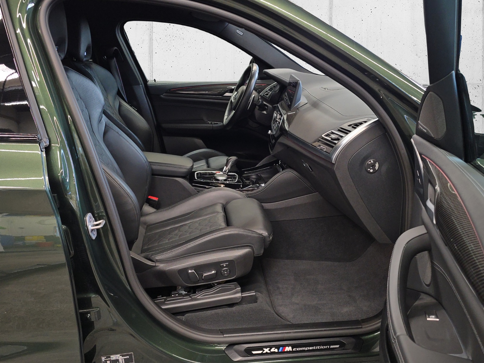 BMW X4M xDrive M Competition-image-10