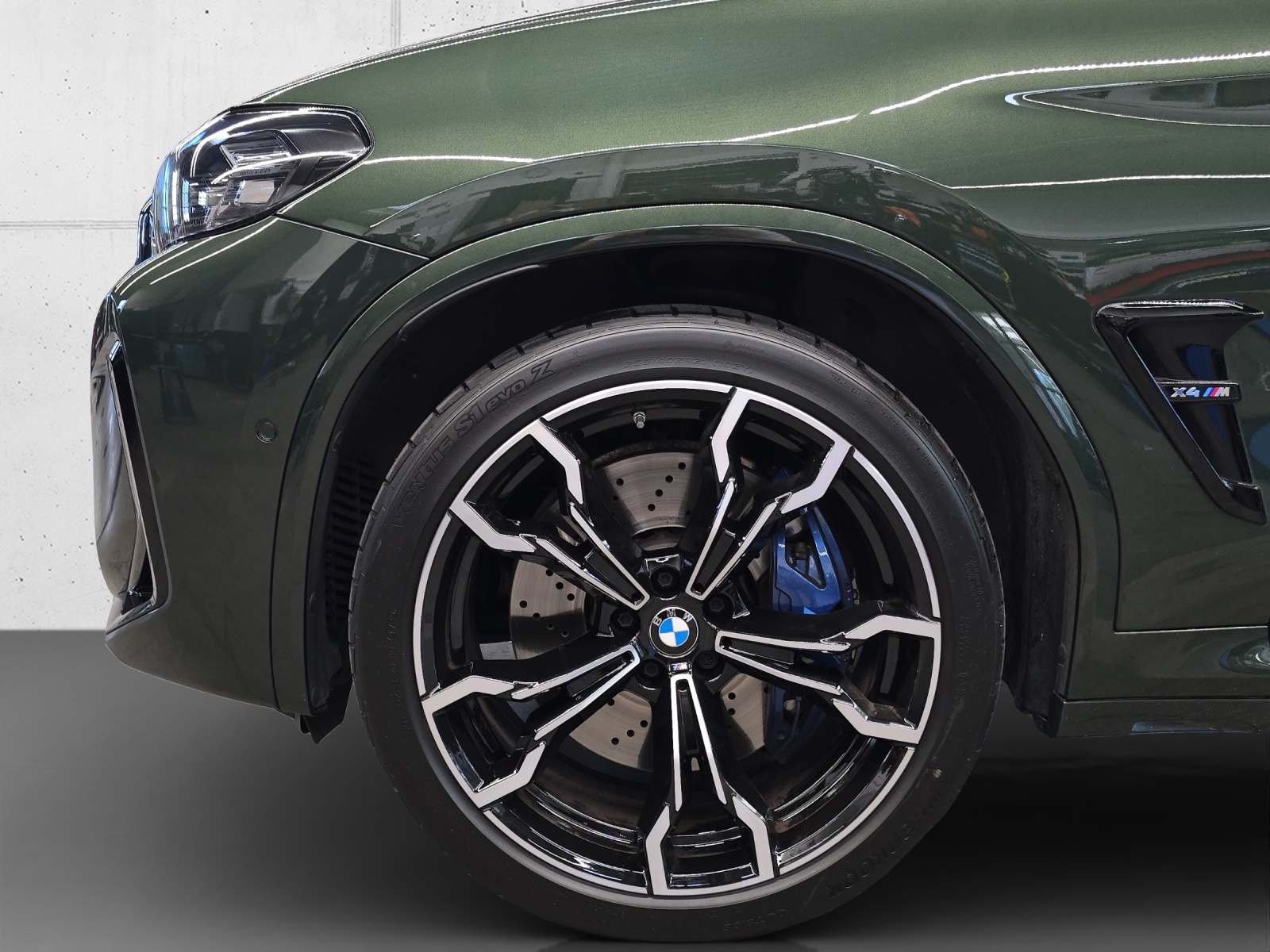 BMW X4M xDrive M Competition-image-8