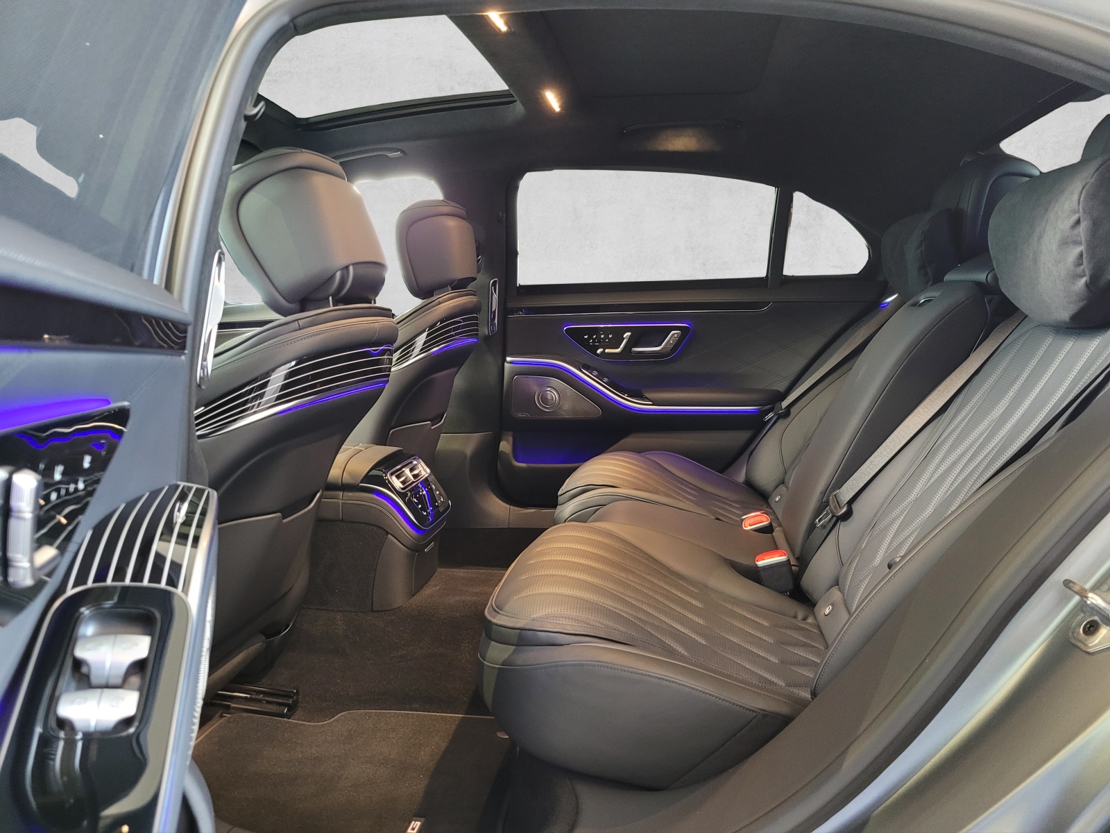 MERCEDES-BENZ S 63 AMG E Performance 4Matic-image-10