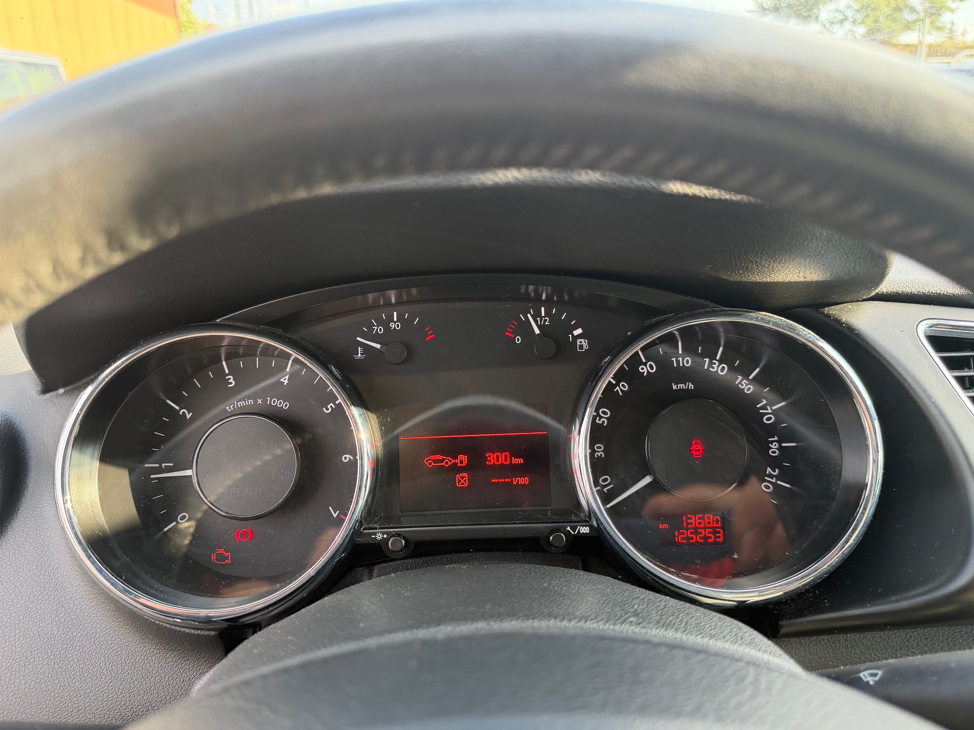 PEUGEOT 3008 1.6 16V T Platinum-image-10